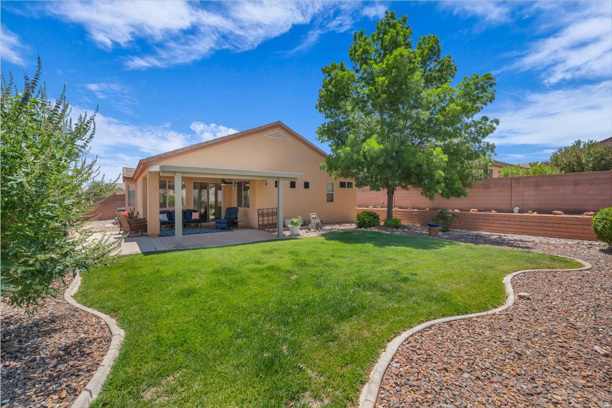 CORAL CANYON - Residential