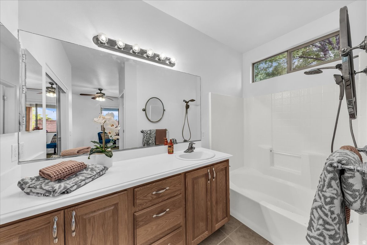 CORAL CANYON - Residential