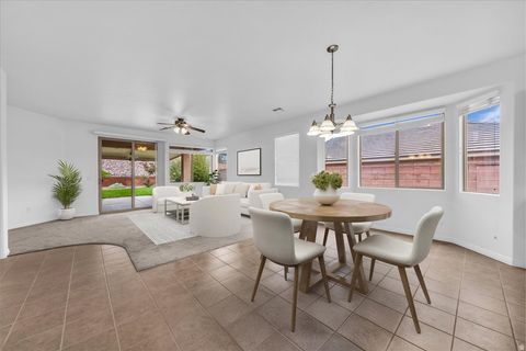 Tiny photo for 2093 E SLICK ROCK RD, Washington, UT 84780 (MLS # 2129435)