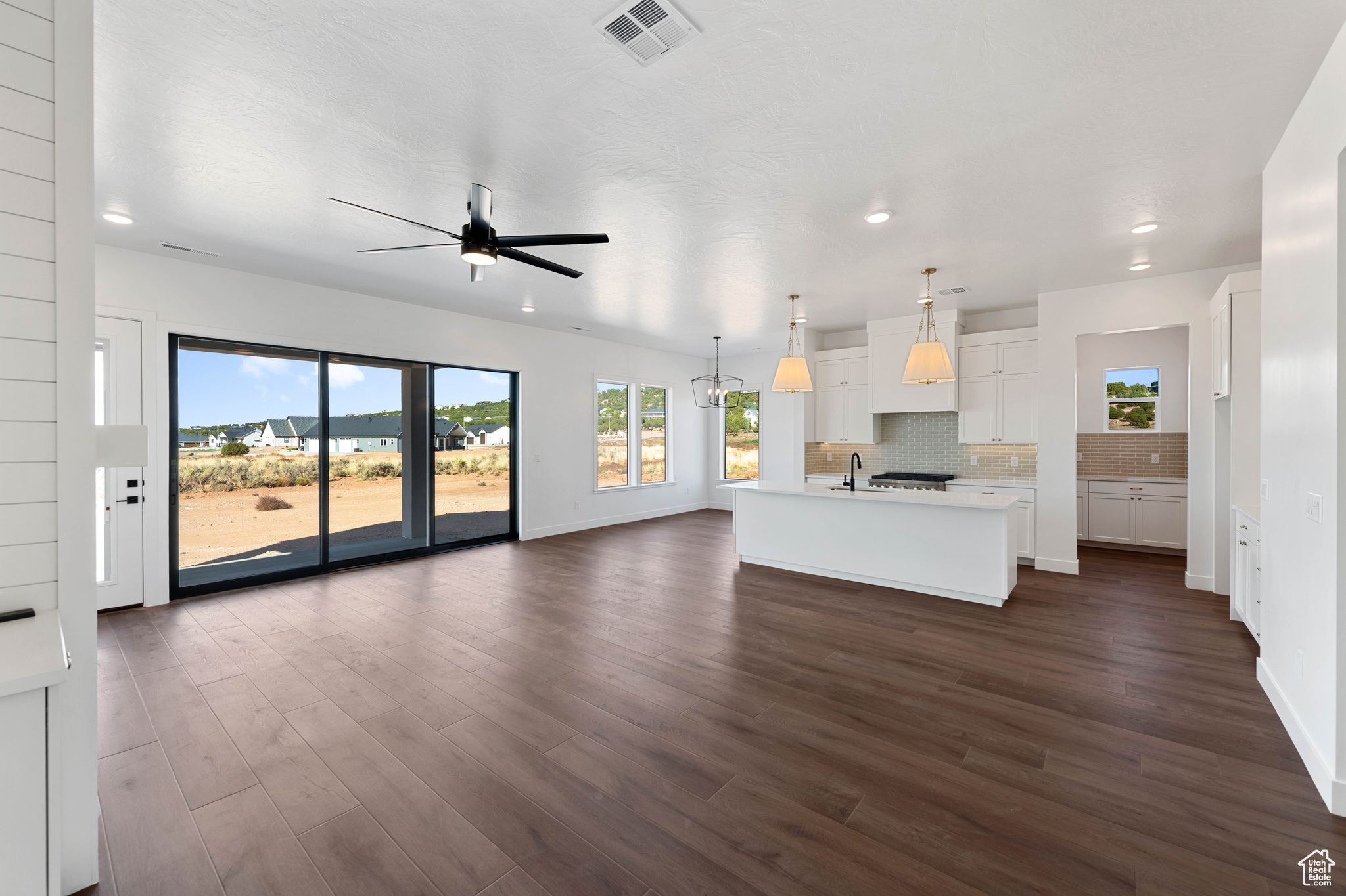 4B RANCH - Residential