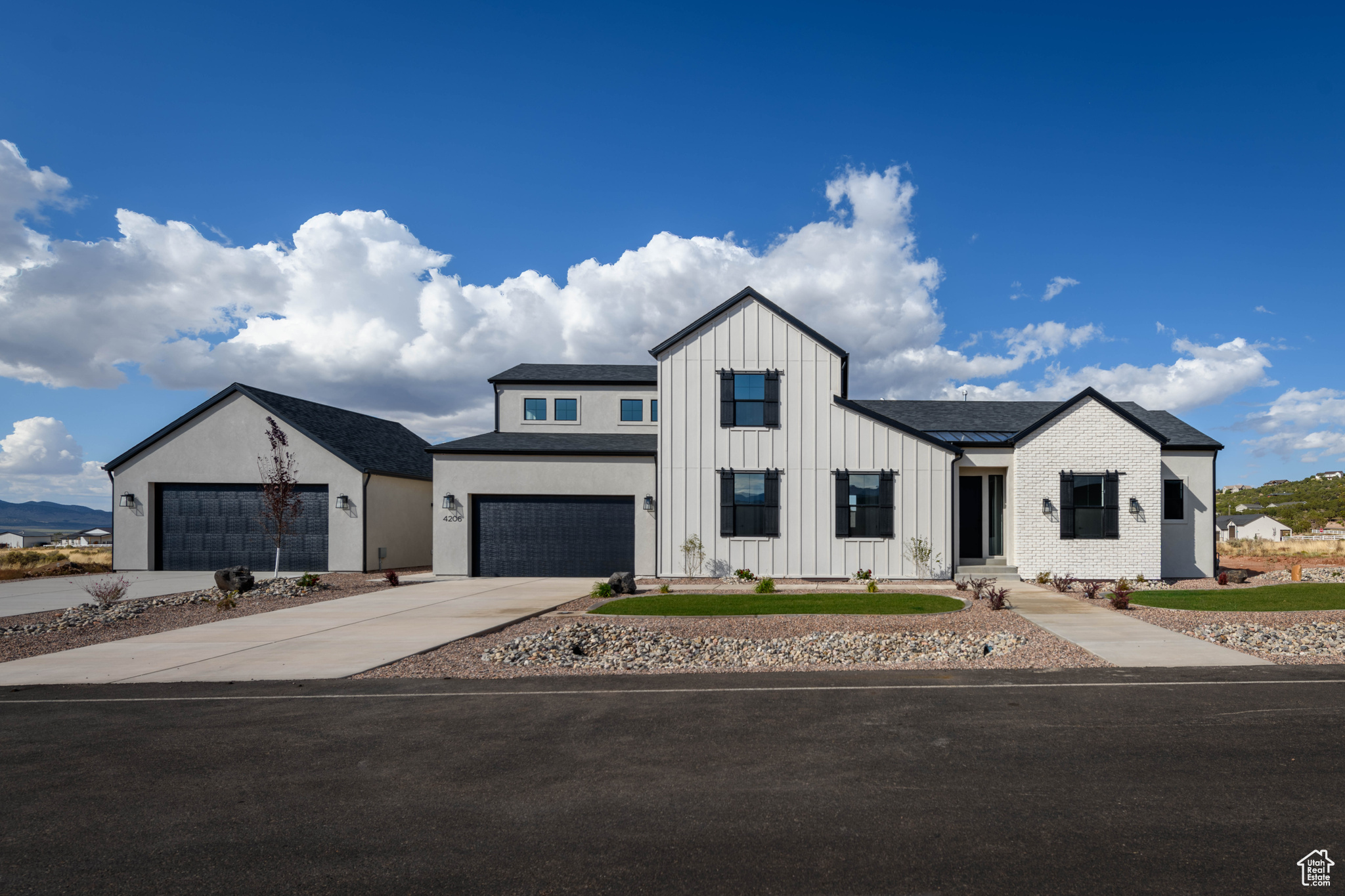 4B RANCH - Residential