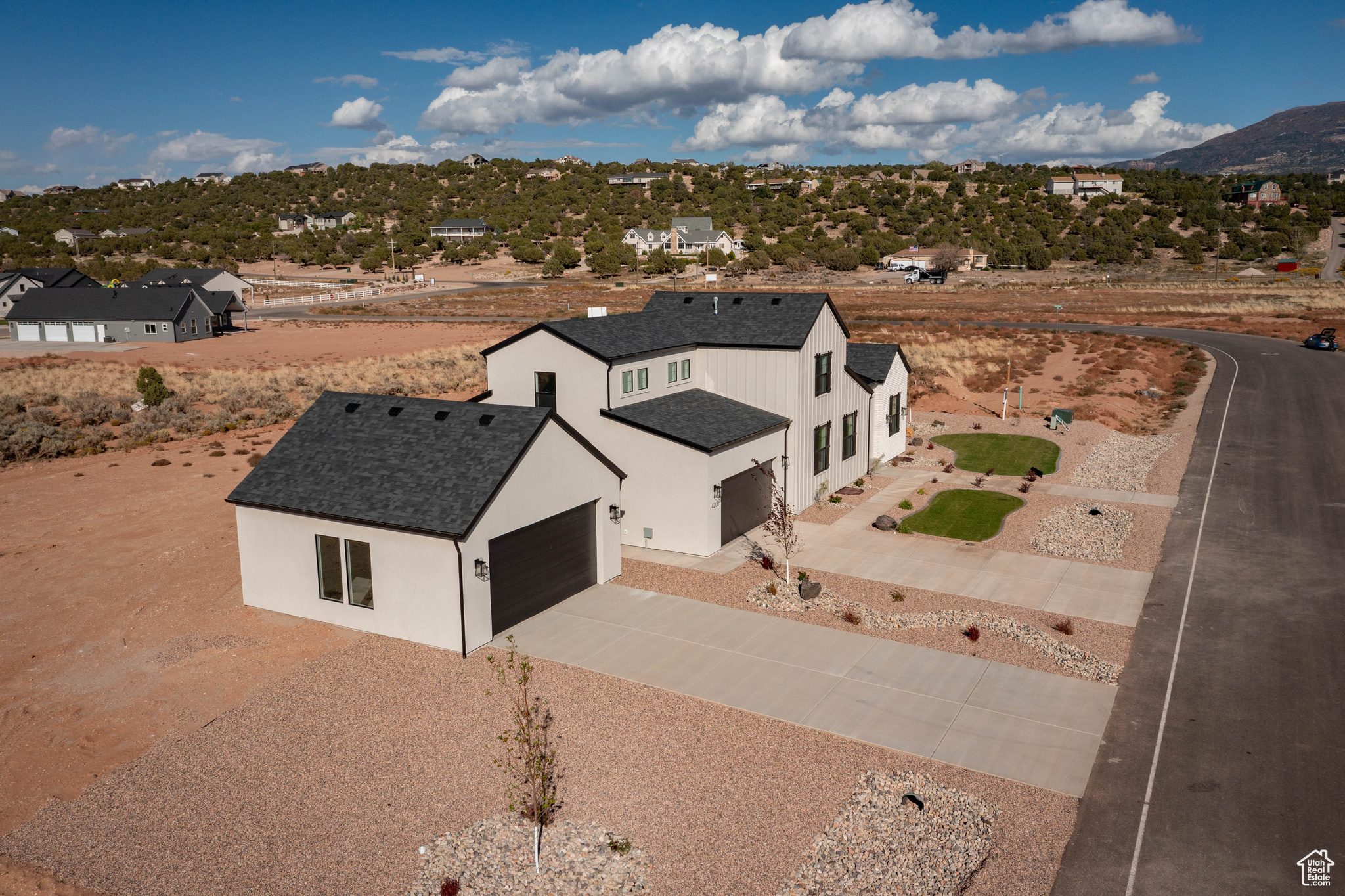 4B RANCH - Residential