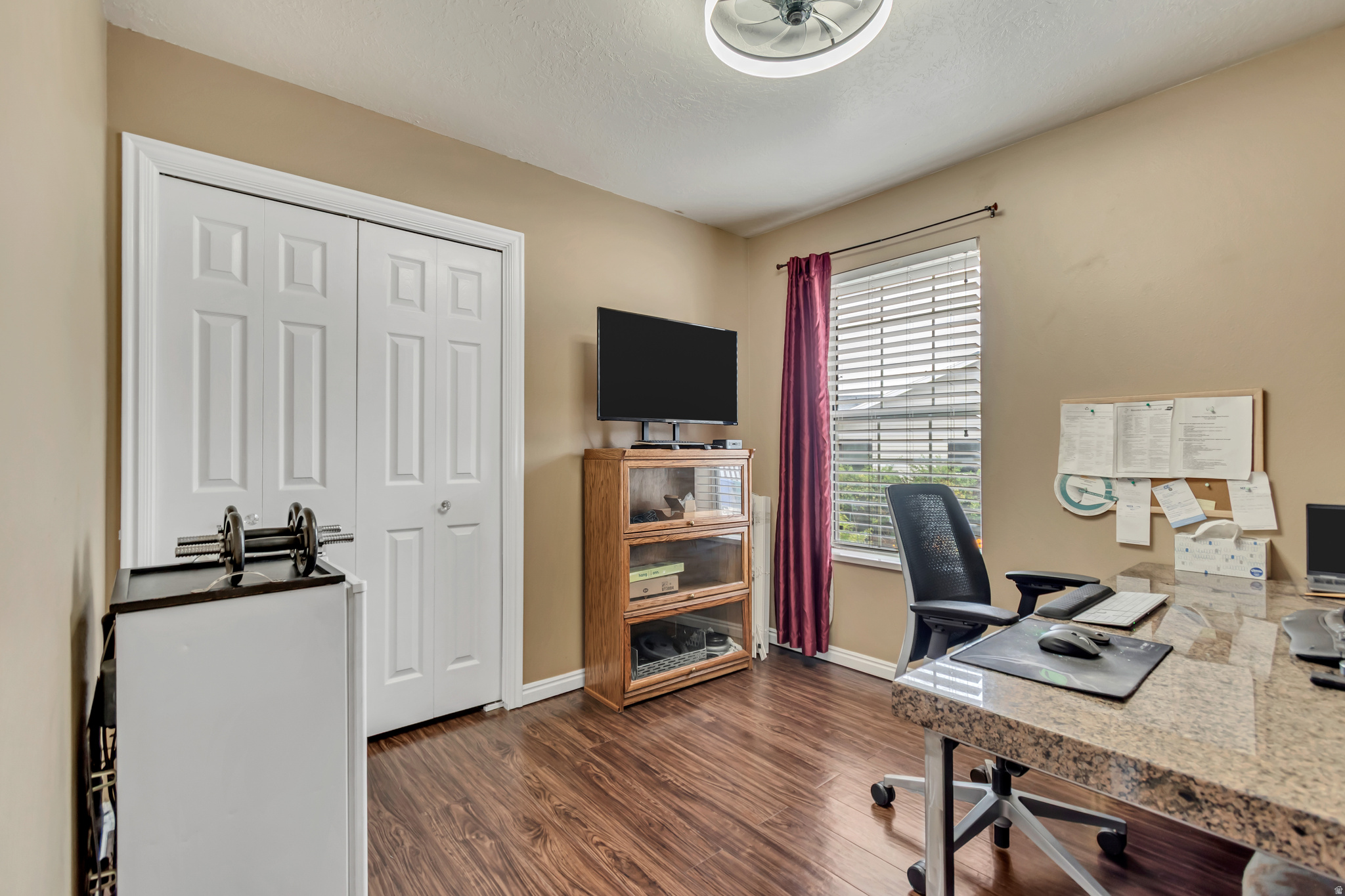 COUNTRY MANOR ESTATE - Residential