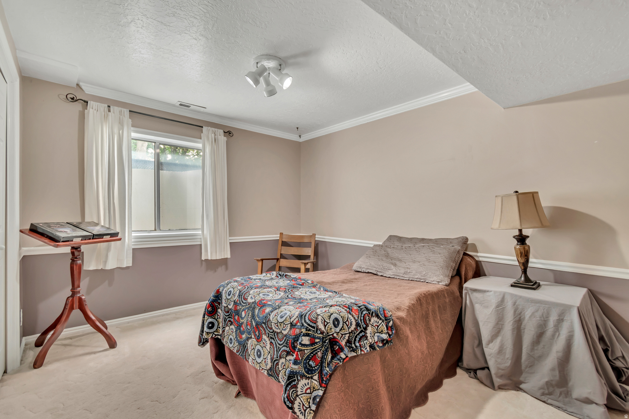 COUNTRY MANOR ESTATE - Residential