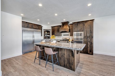 Tiny photo for 583 E PARKER PL, Vineyard, UT 84059 (MLS # 2134501)