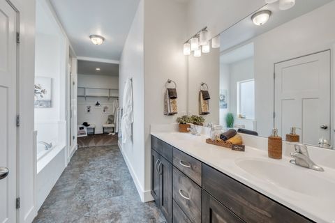 Tiny photo for 583 E PARKER PL, Vineyard, UT 84059 (MLS # 2134501)