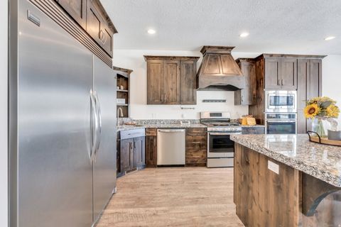 Tiny photo for 583 E PARKER PL, Vineyard, UT 84059 (MLS # 2134501)