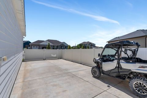 Tiny photo for 583 E PARKER PL, Vineyard, UT 84059 (MLS # 2134501)