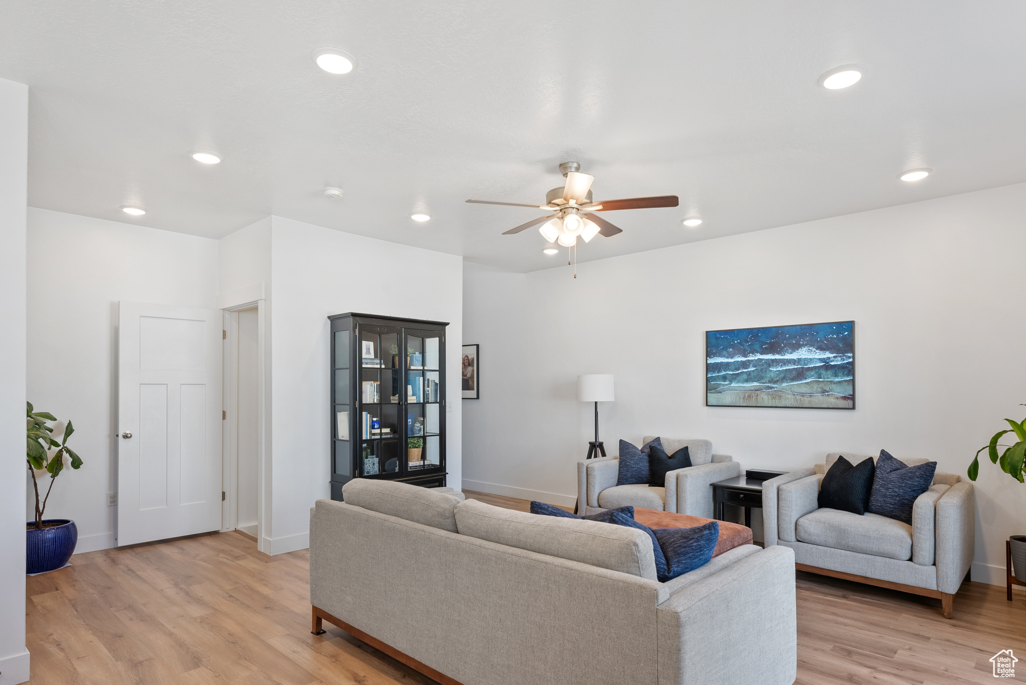 3315 E Quarter Mile Dr, Eagle Mountain, Utah image 4