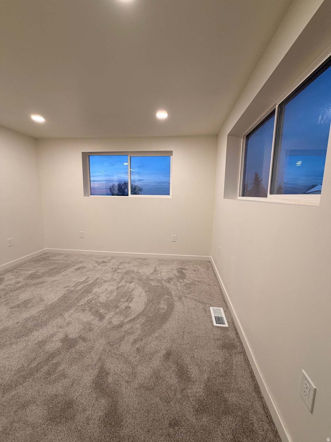 RIVIERA HEIGHTS NO 4 - Residential