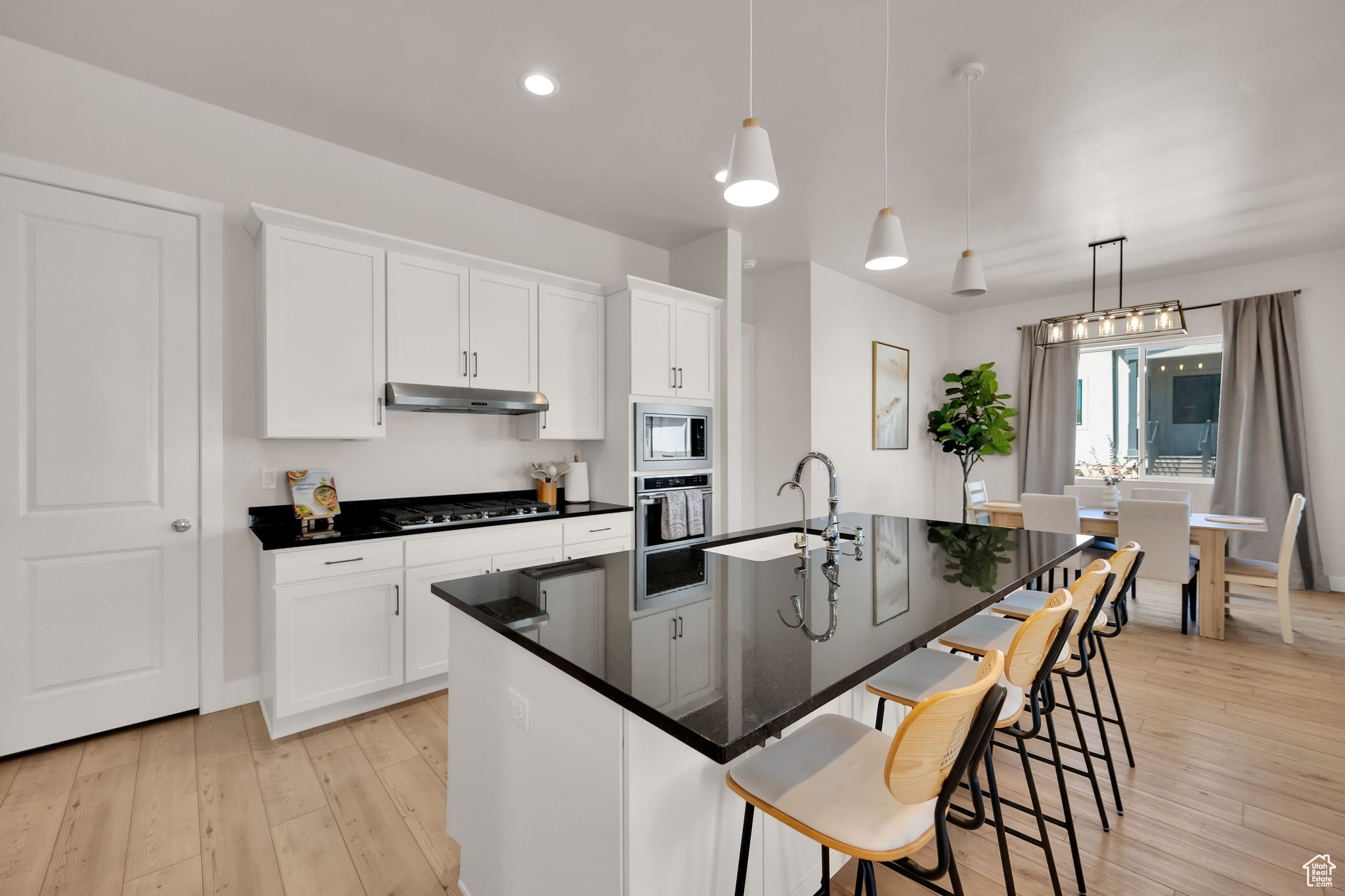 TOLL BROTHERS - SYCAMORE GLEN - Residential