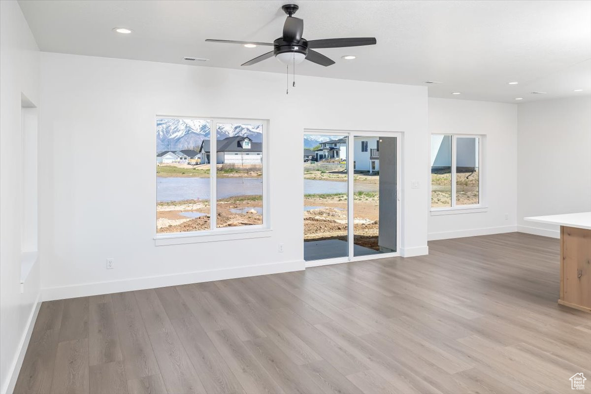 WINSTON PARK - Residential