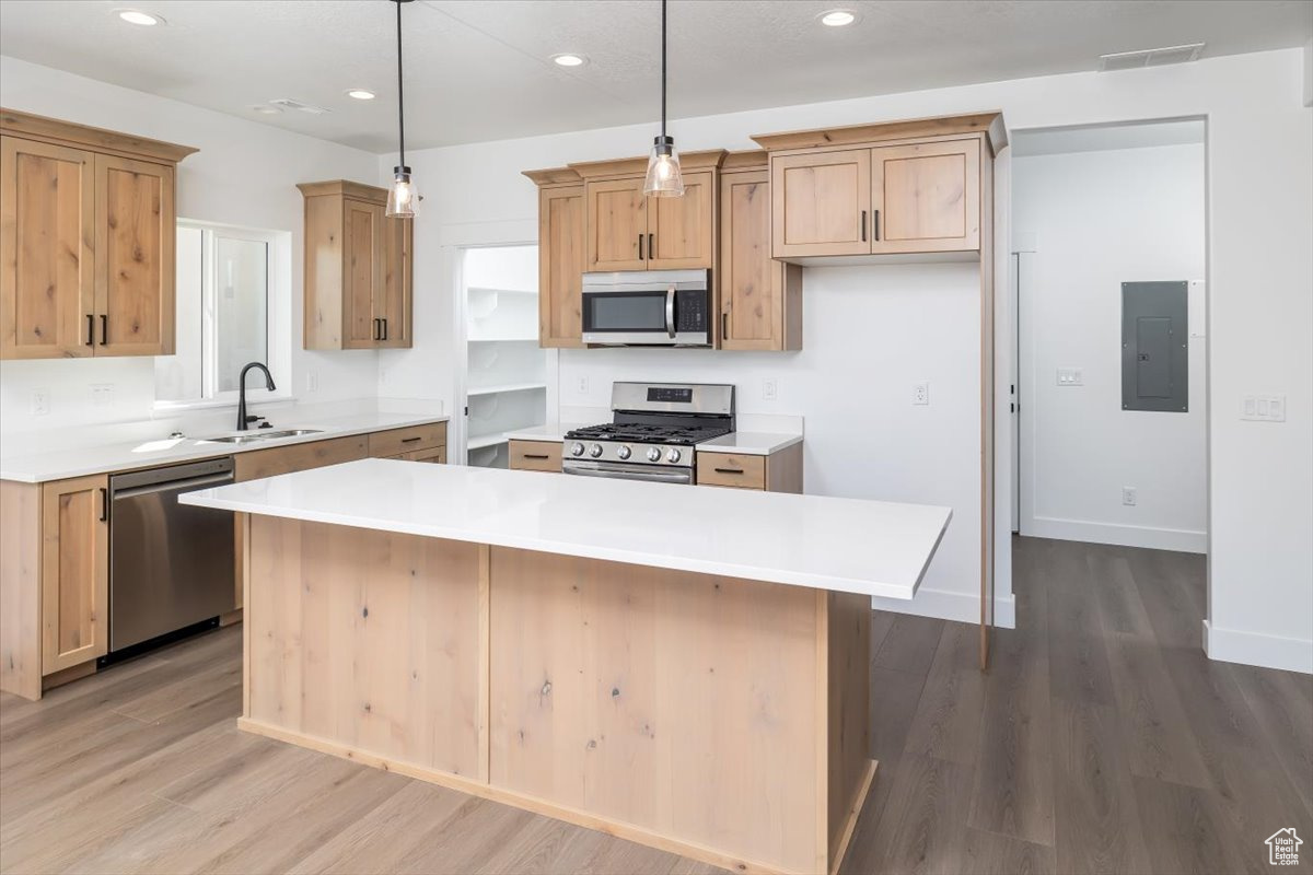 WINSTON PARK - Residential