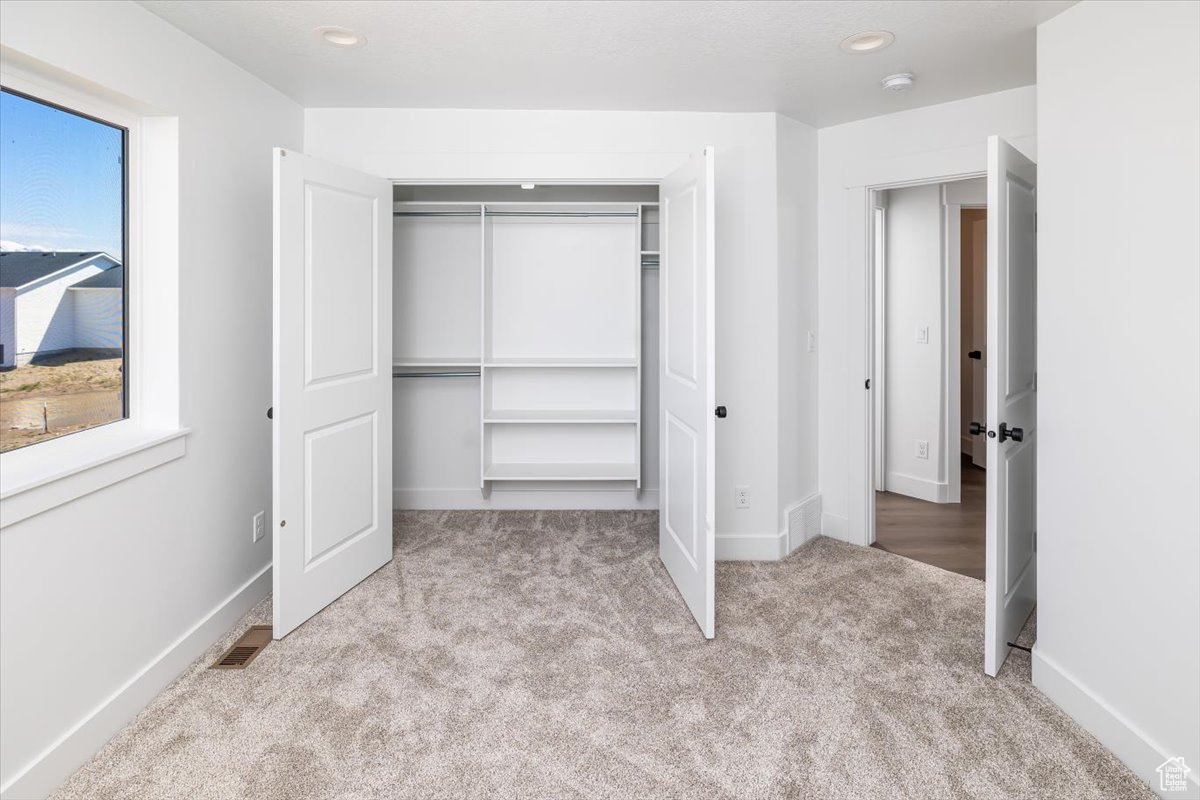 WINSTON PARK - Residential