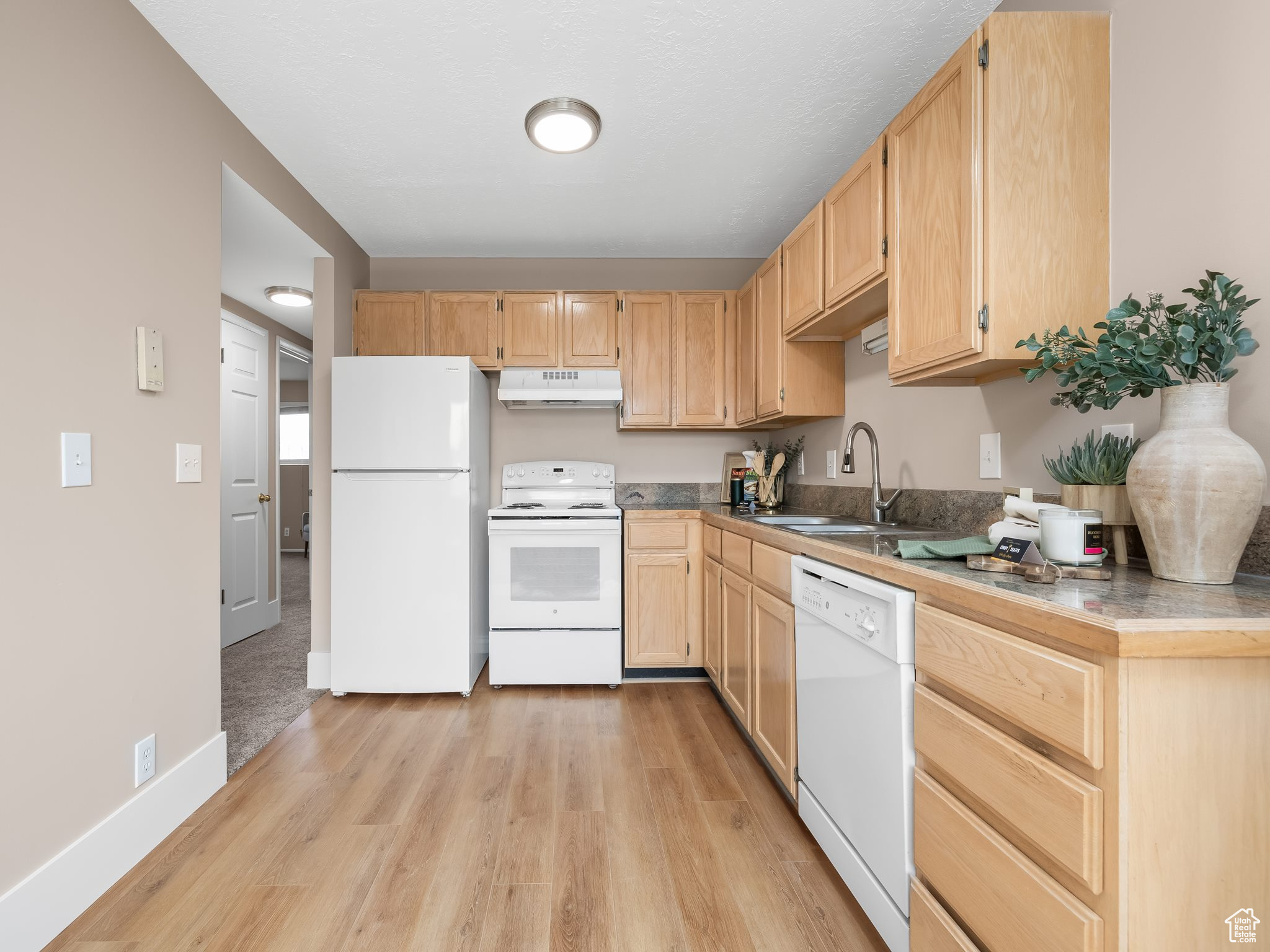 265 E 8880 #10, Sandy, Utah image 4