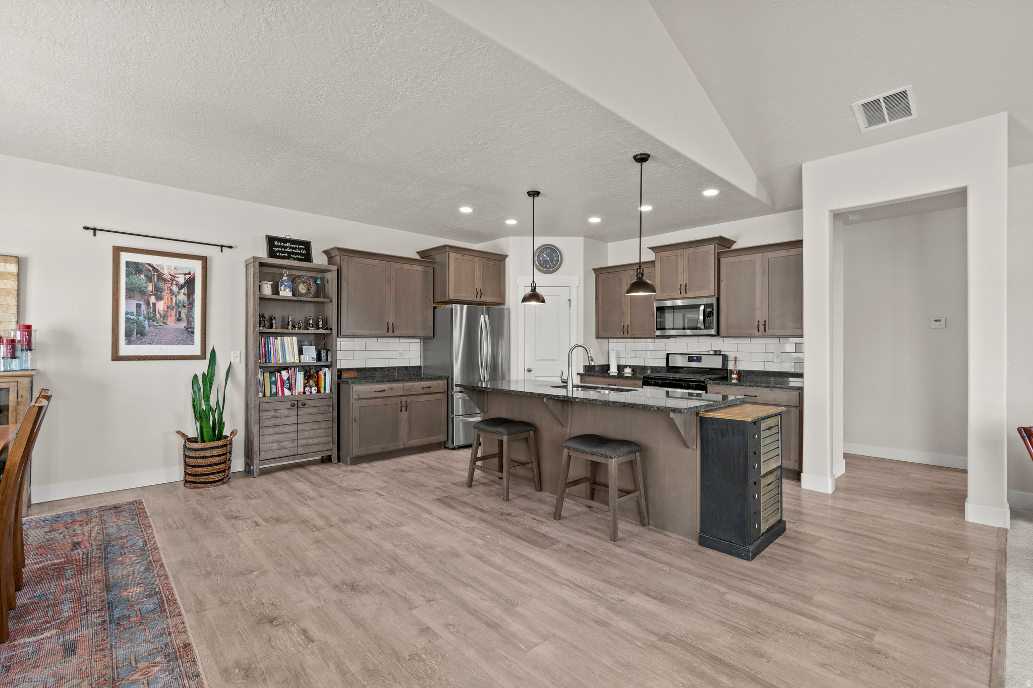 SALEM RIDGE - Residential Income