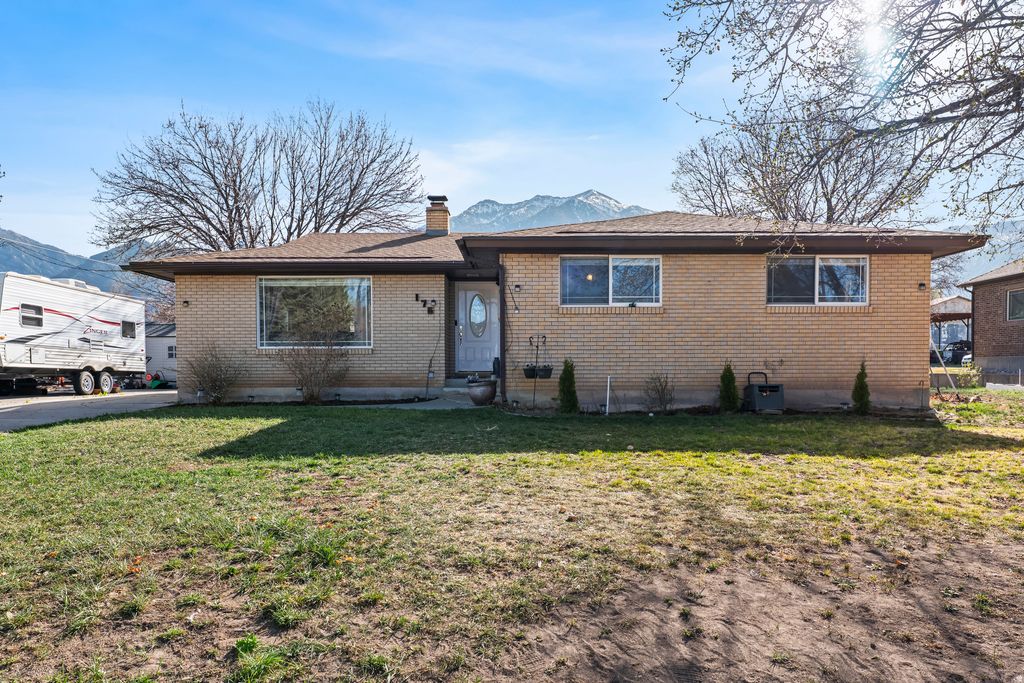 Photo of 176 N 200 W, Mona, UT 84645 (MLS # 2145788)