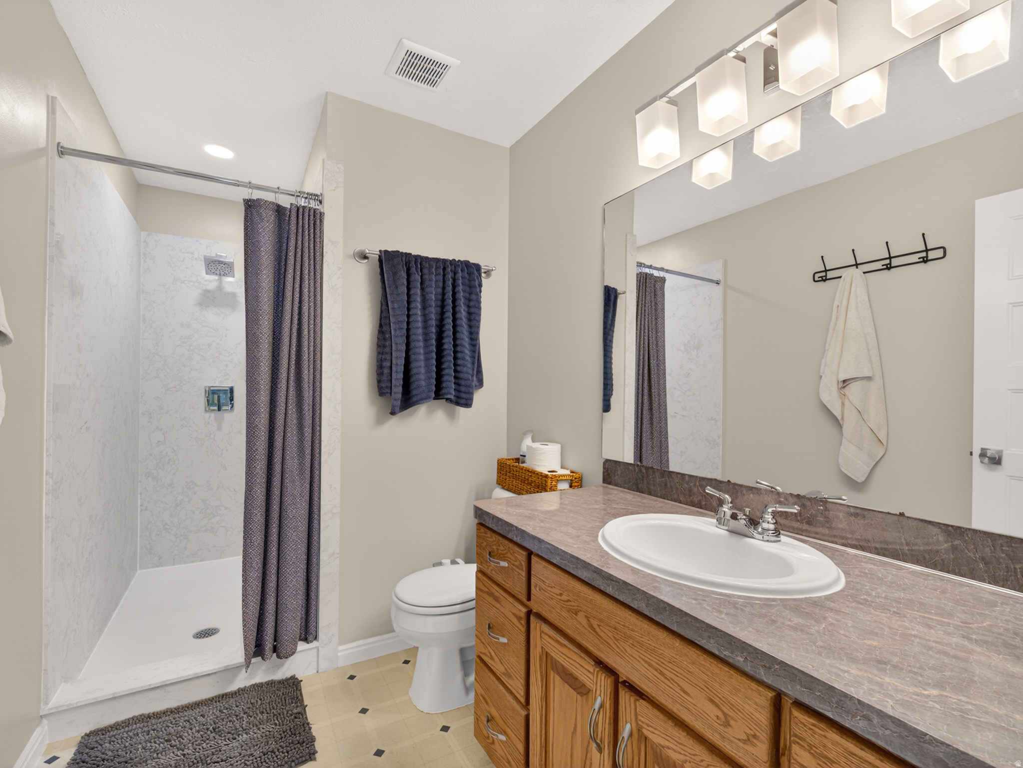 WINDSOR MEADOWS - Residential