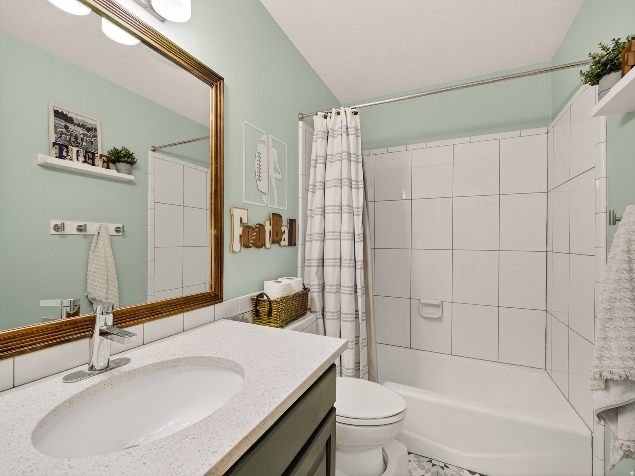 WINDSOR MEADOWS - Residential