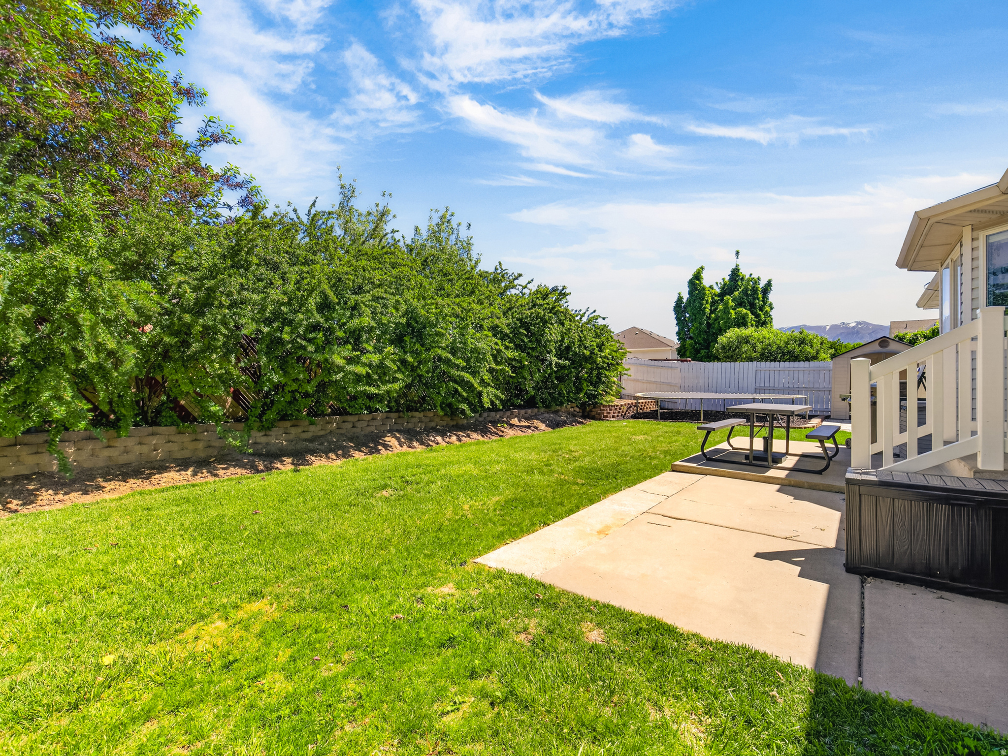 WINDSOR MEADOWS - Residential