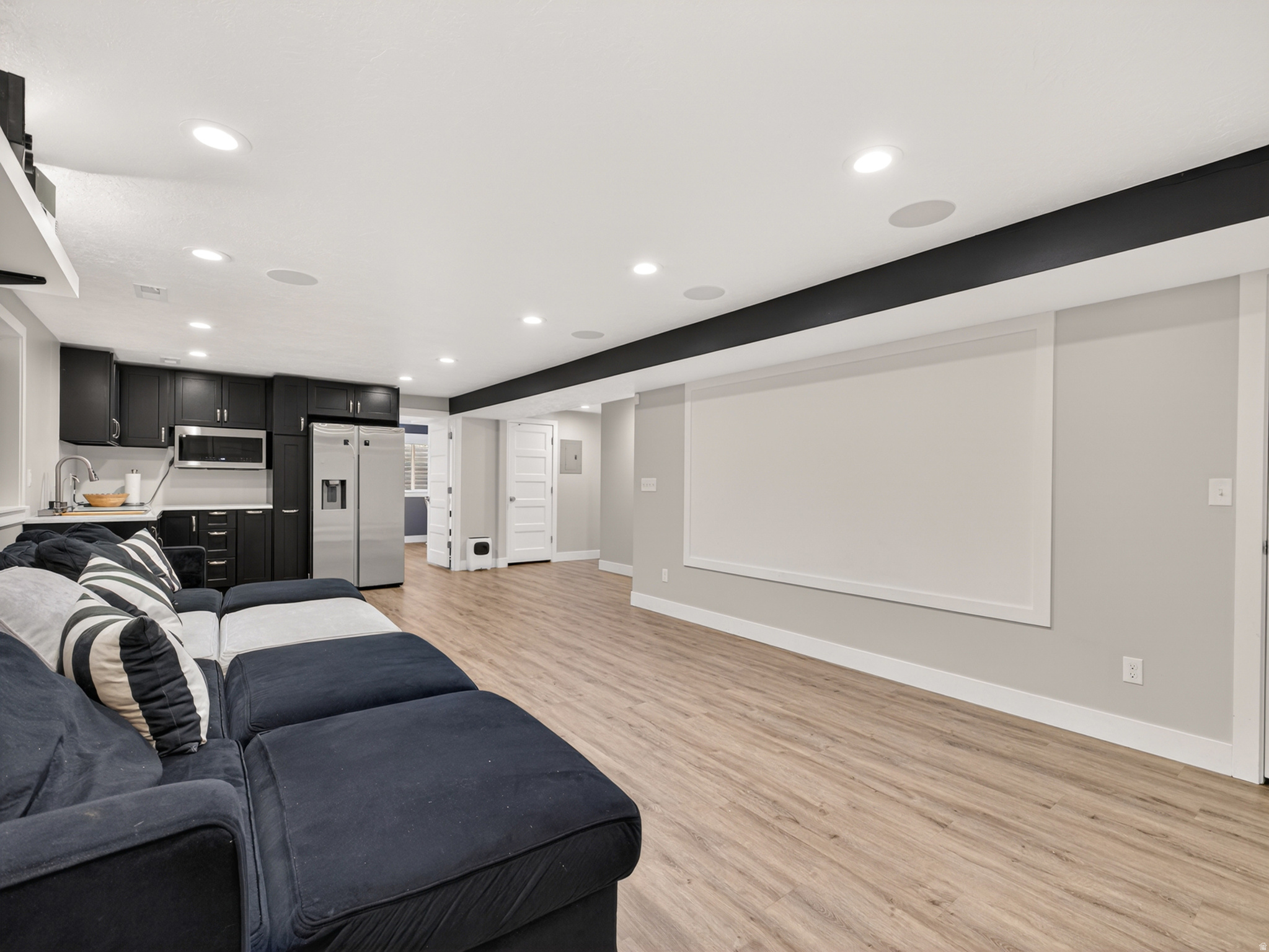 WINDSOR MEADOWS - Residential
