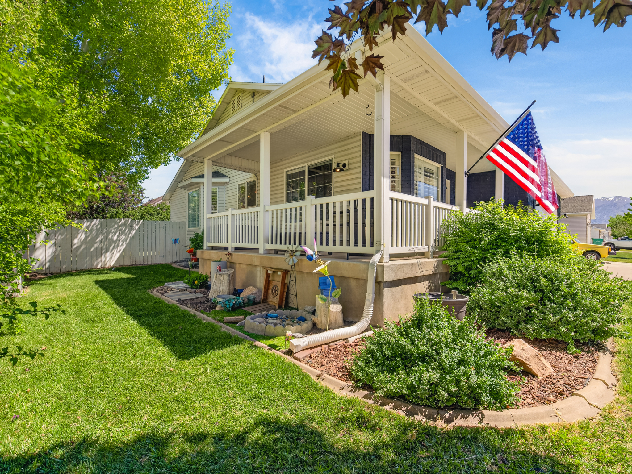 WINDSOR MEADOWS - Residential