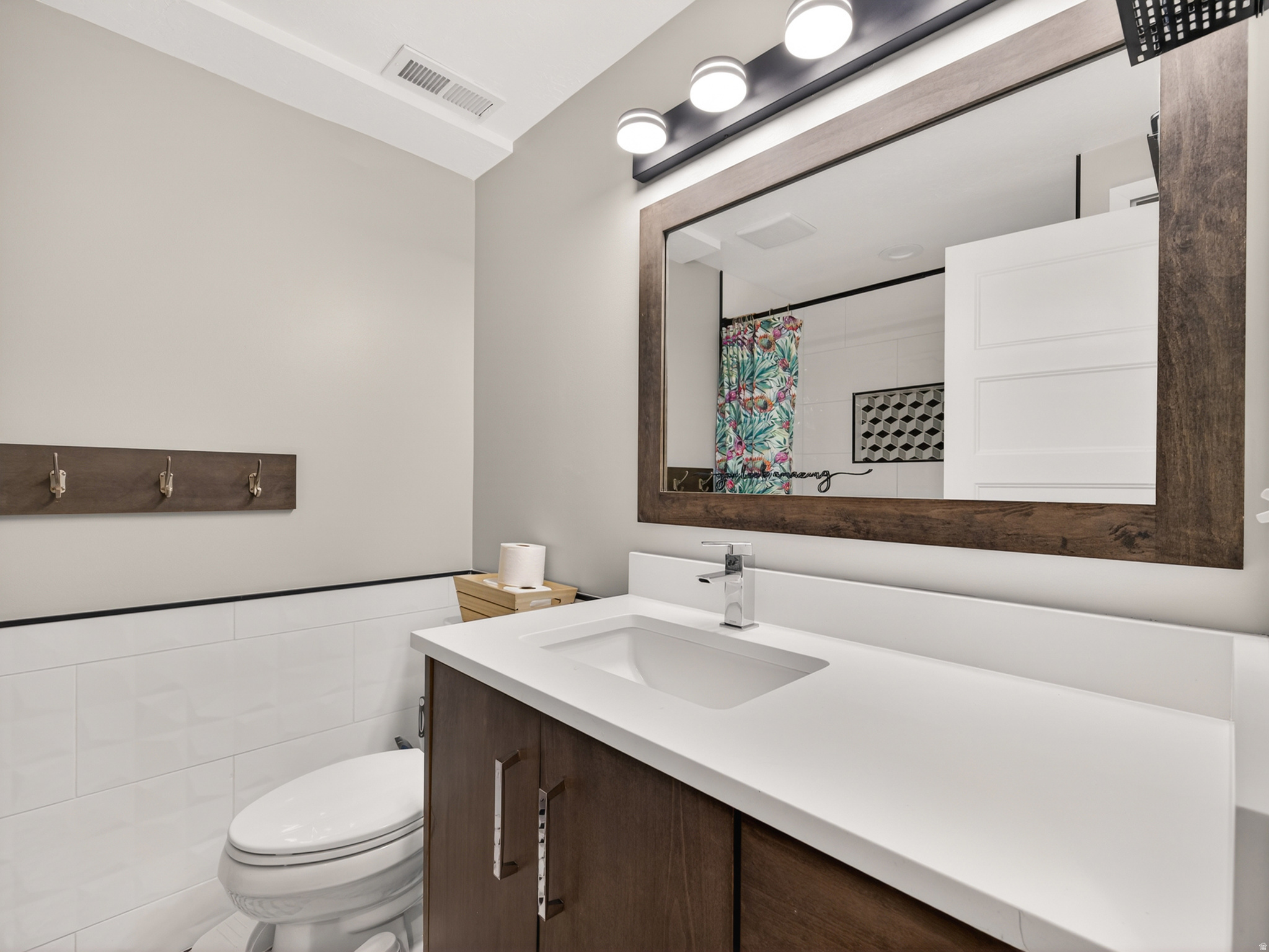 WINDSOR MEADOWS - Residential