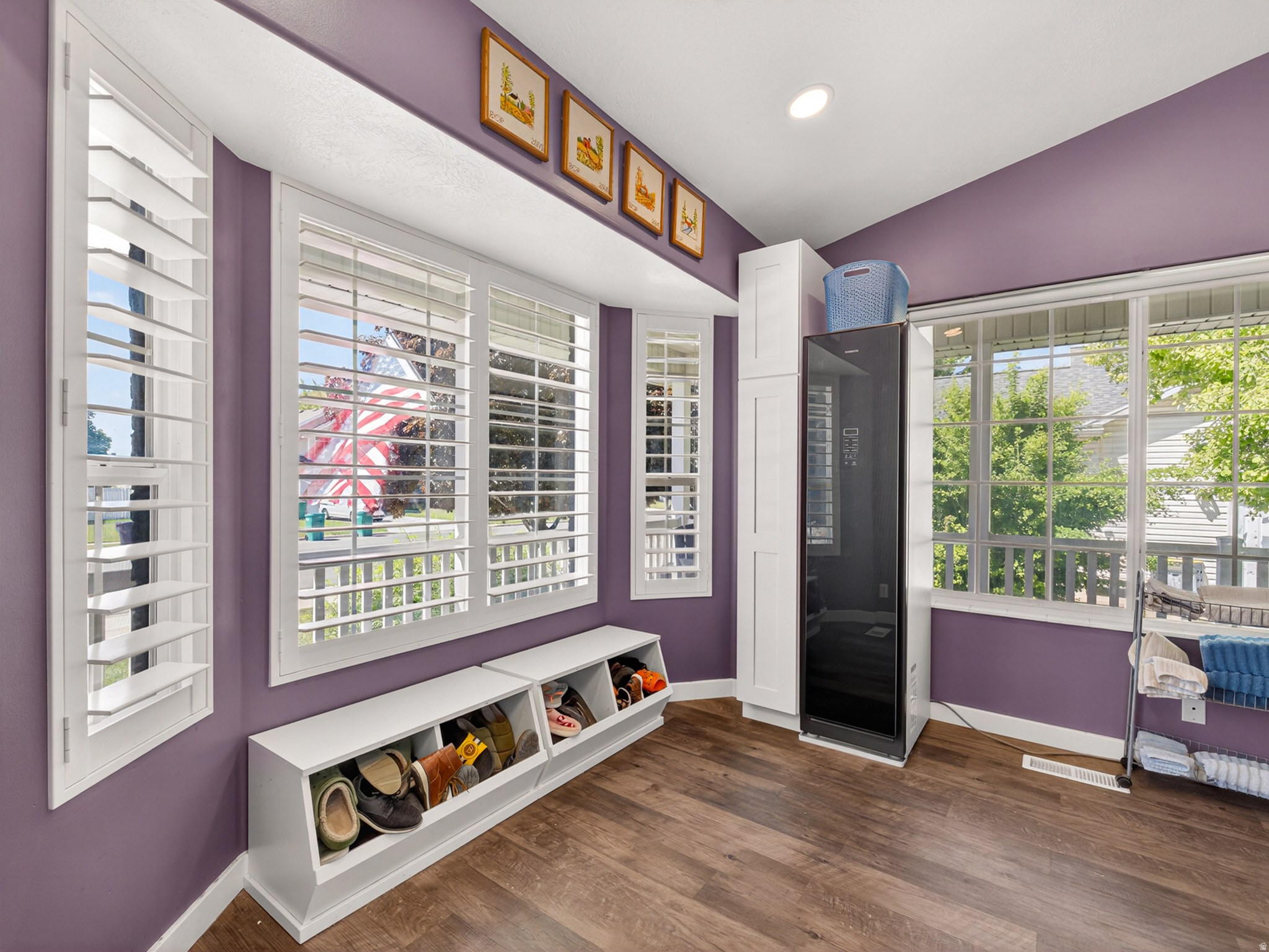 WINDSOR MEADOWS - Residential
