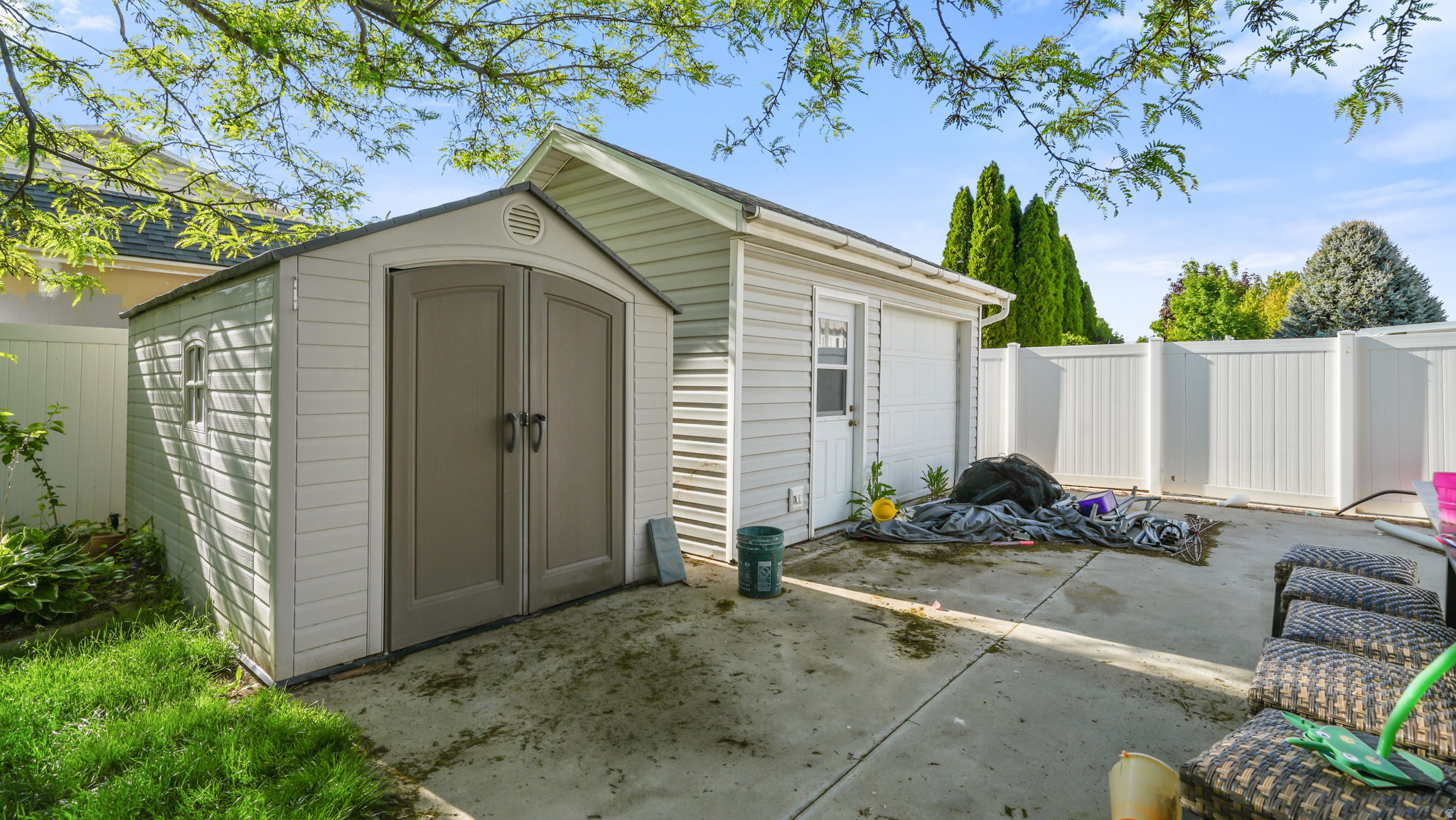 COUNTRY COVE - Residential