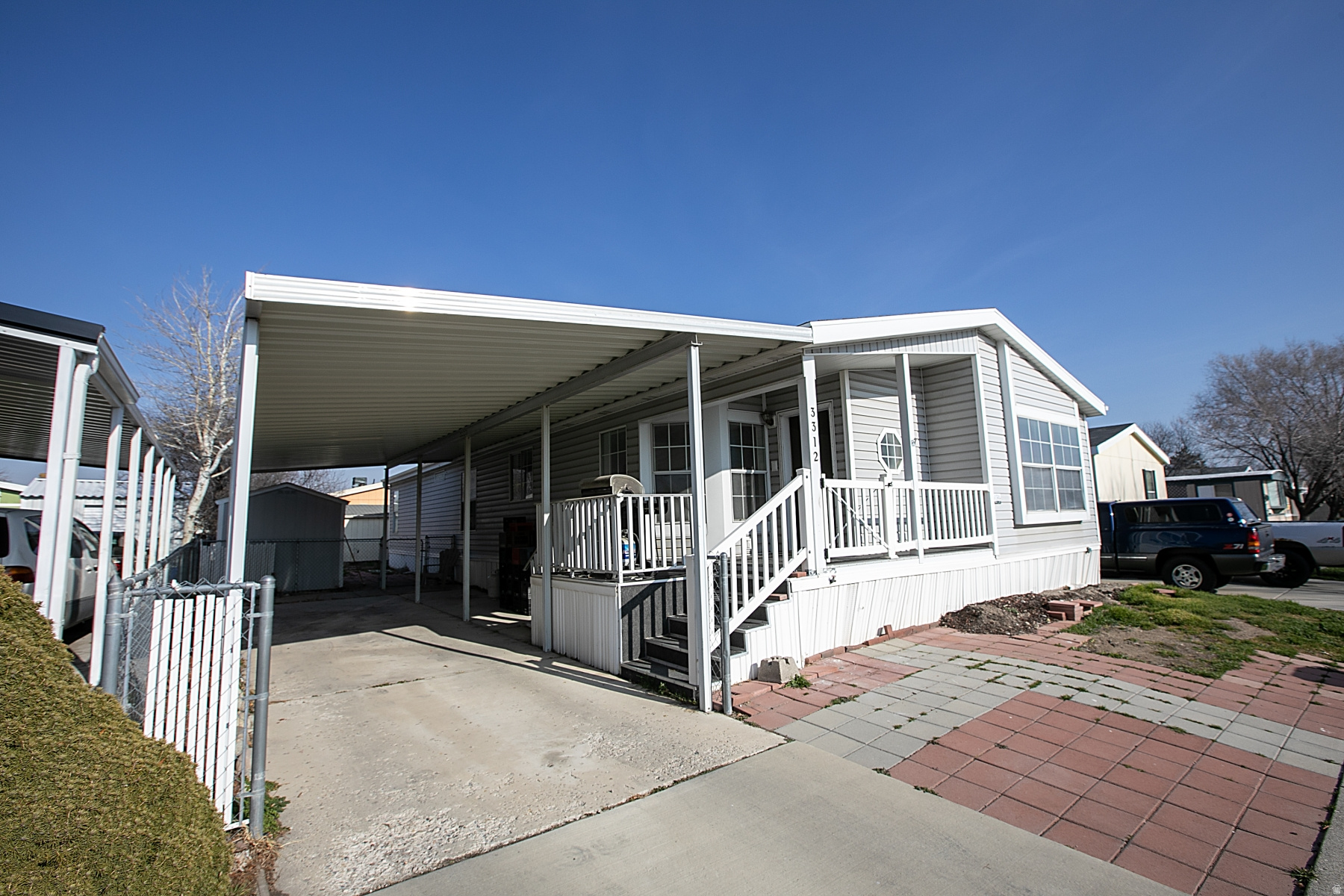 WINDSOR ESTATES - Residential