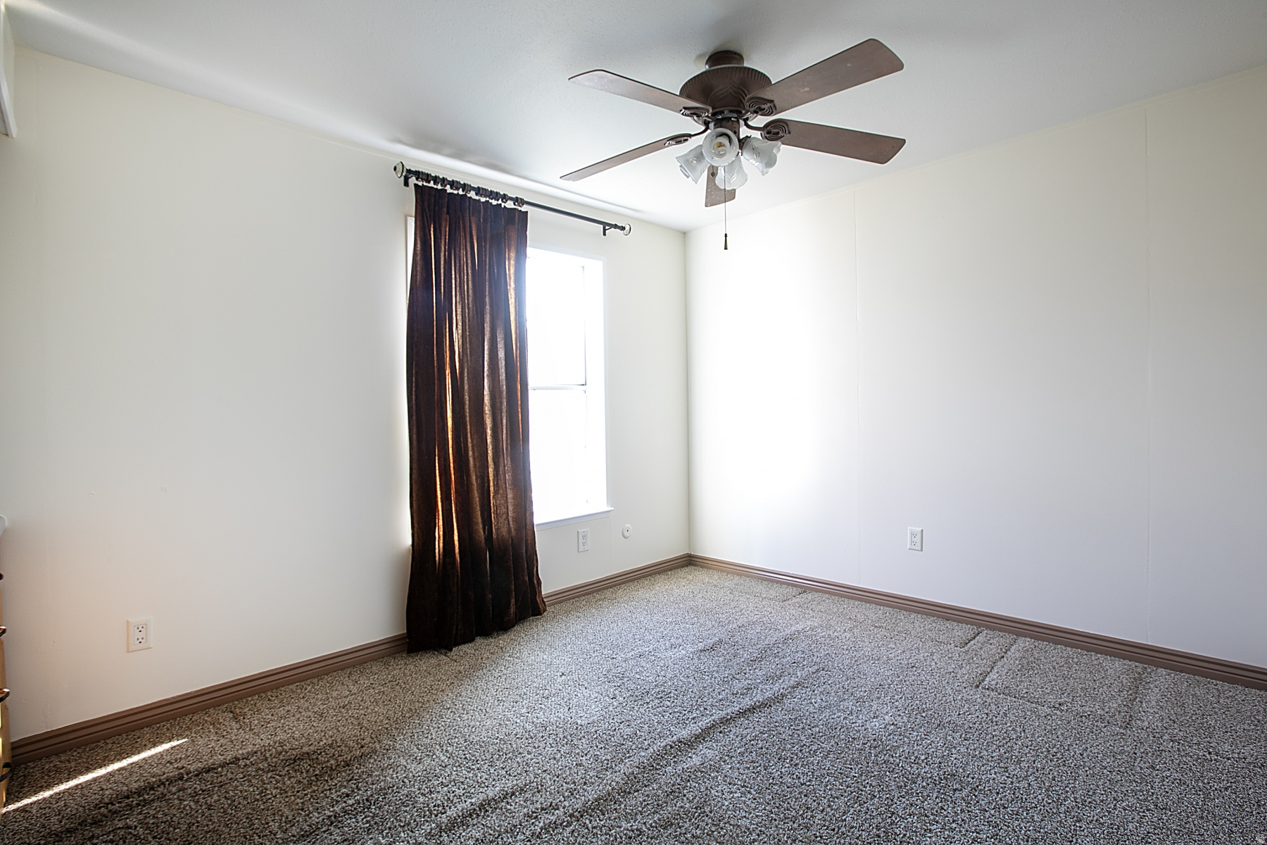 WINDSOR ESTATES - Residential