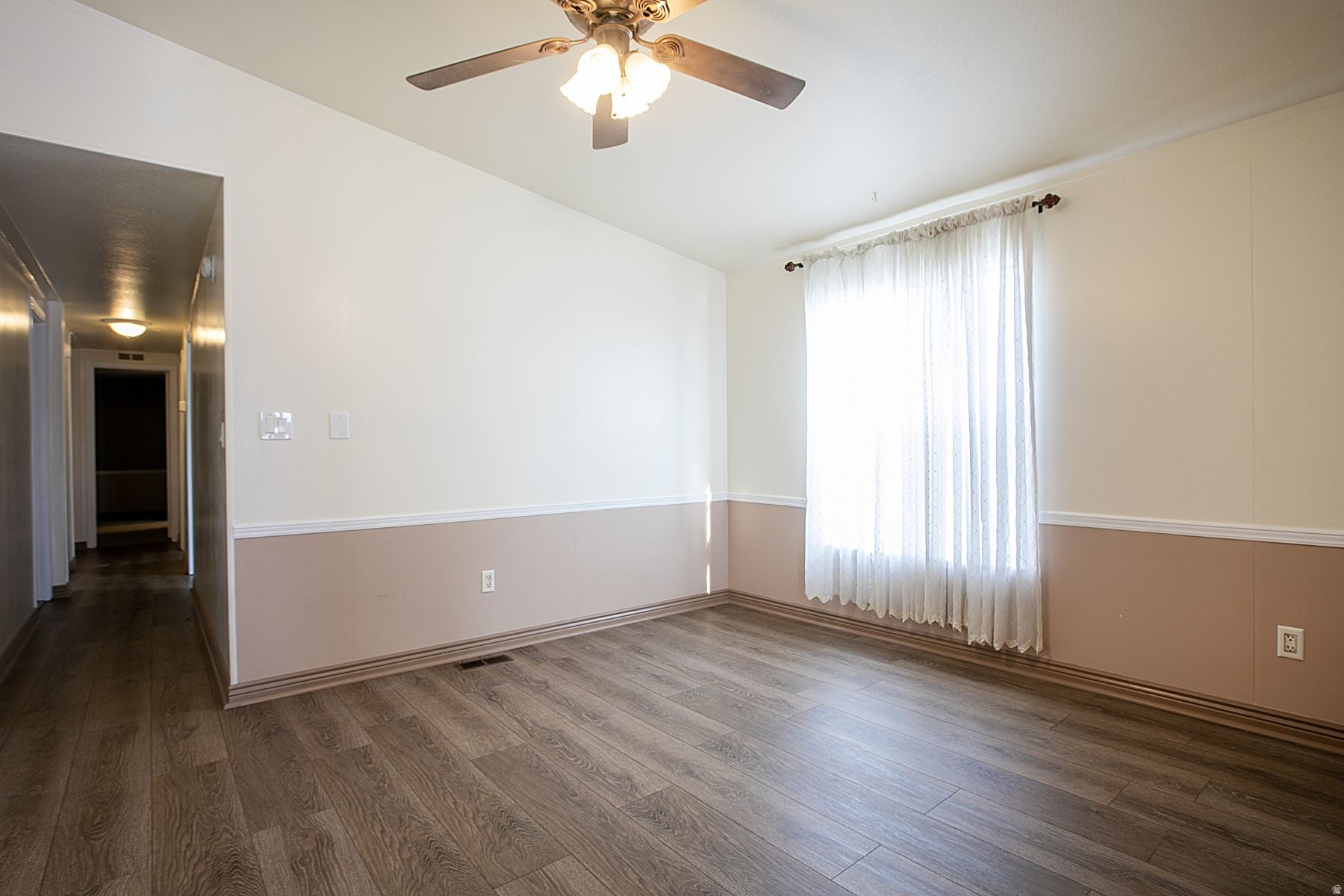 WINDSOR ESTATES - Residential