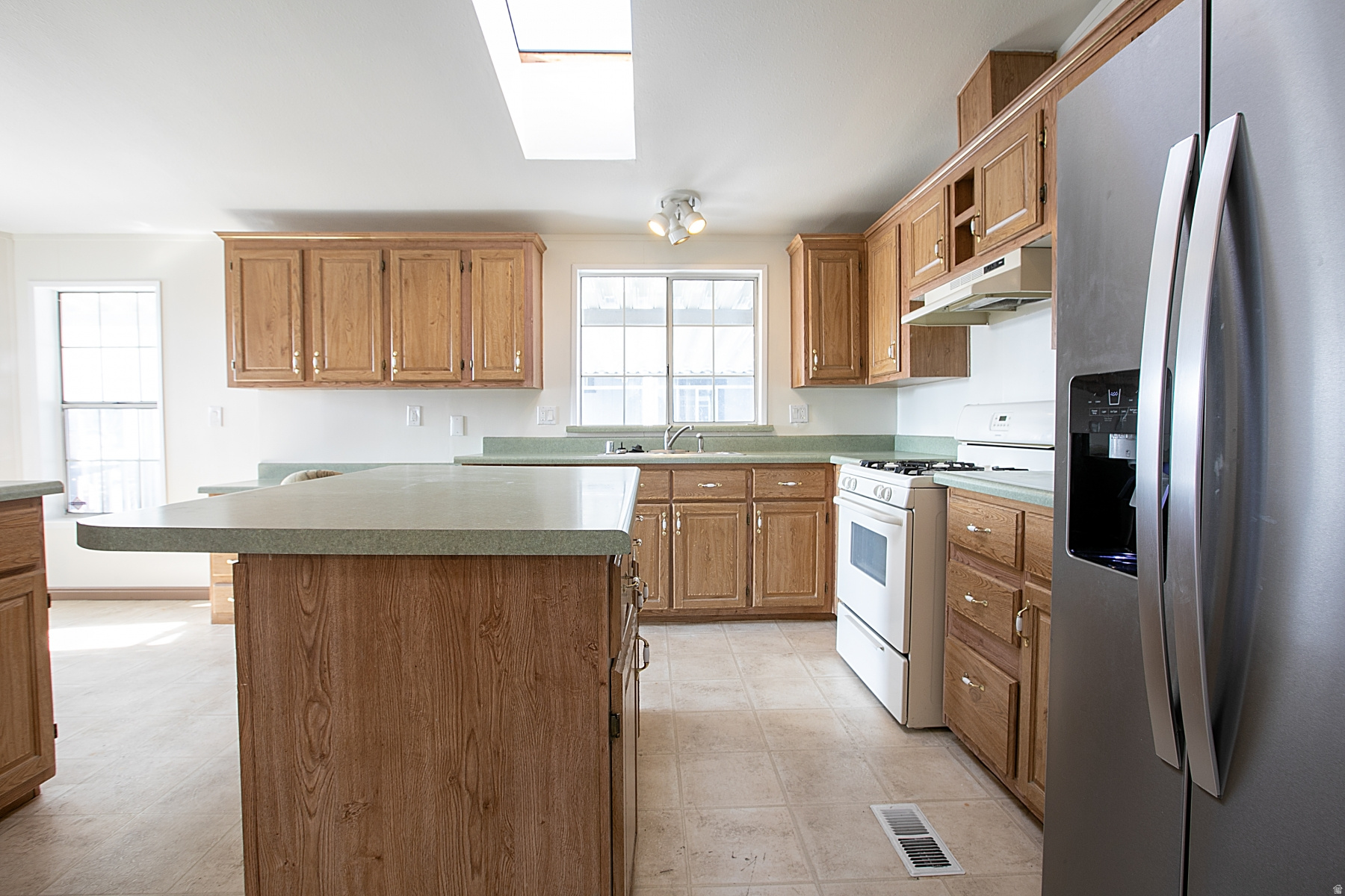 WINDSOR ESTATES - Residential