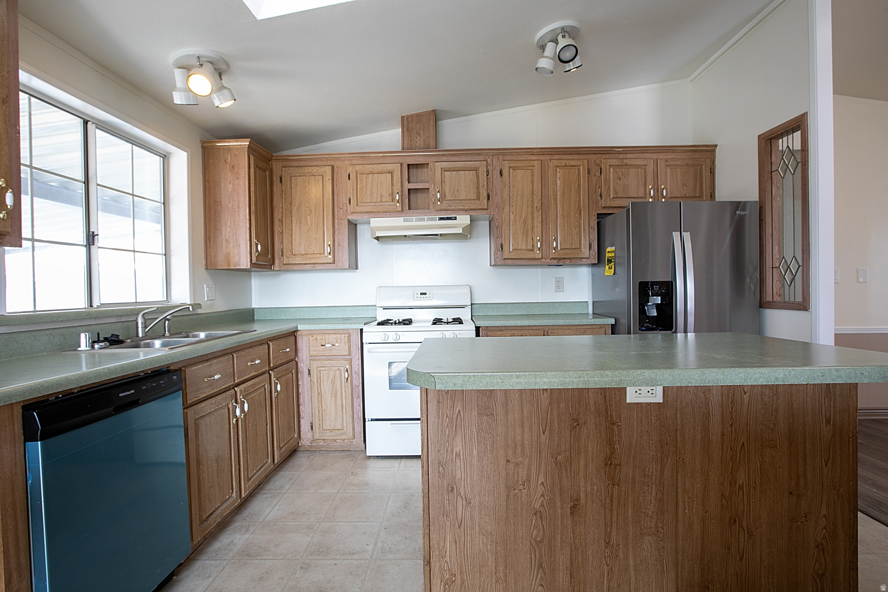 WINDSOR ESTATES - Residential