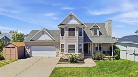 Tiny photo for 845 N 275 W, Bountiful, UT 84010 (MLS # 2155460)