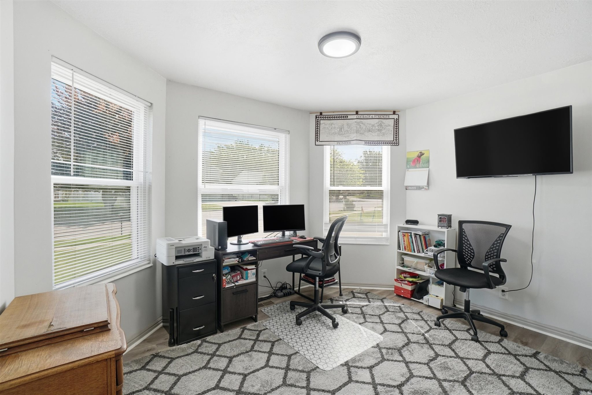 HOLMES PARK - Residential