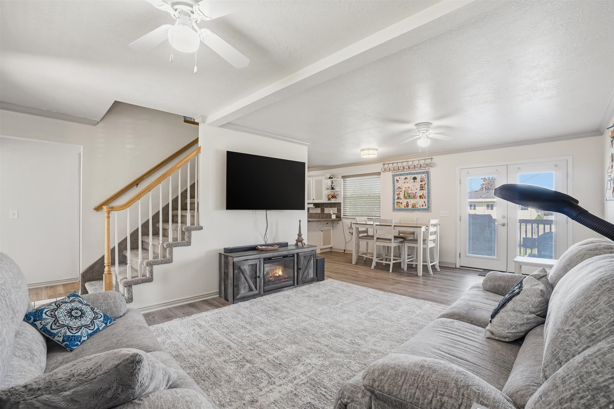 HOLMES PARK - Residential