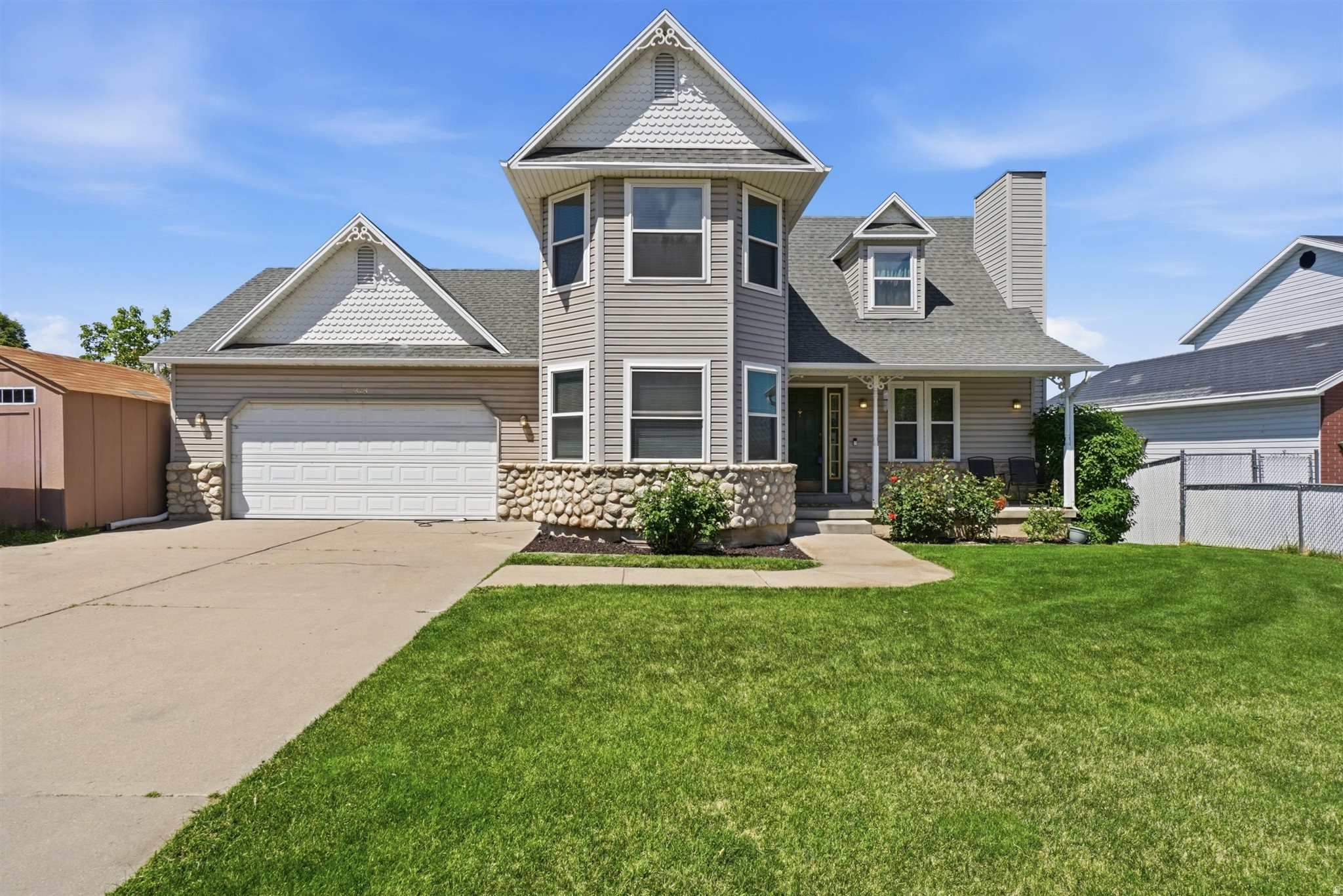 HOLMES PARK - Residential