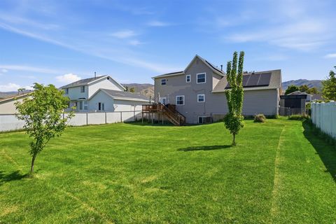 Tiny photo for 845 N 275 W, Bountiful, UT 84010 (MLS # 2155460)
