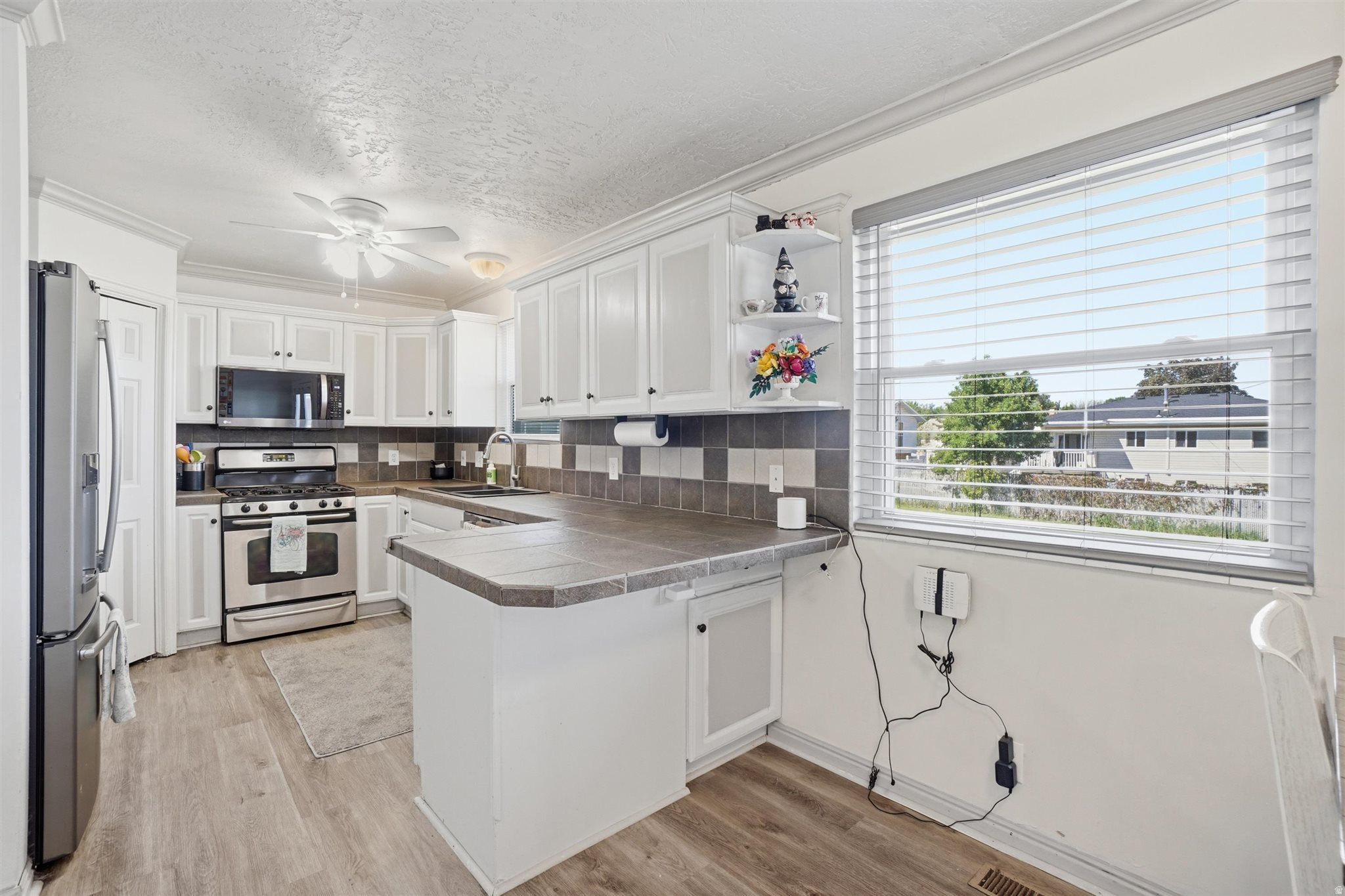 HOLMES PARK - Residential