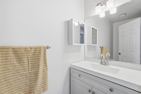 Tiny photo for 845 N 275 W, Bountiful, UT 84010 (MLS # 2155460)