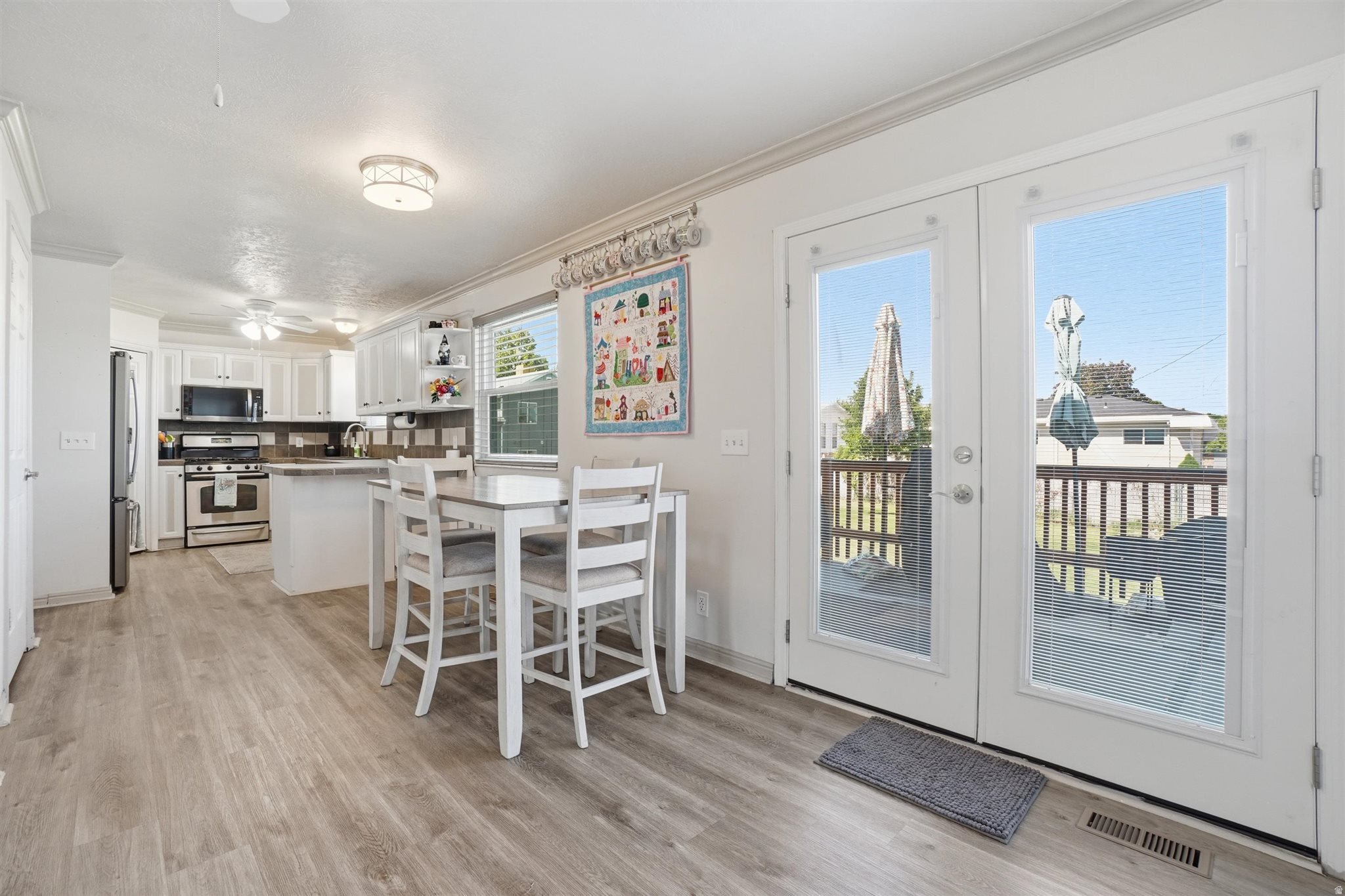 HOLMES PARK - Residential
