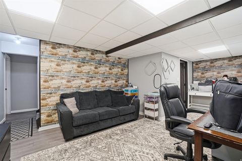 Tiny photo for 845 N 275 W, Bountiful, UT 84010 (MLS # 2155460)