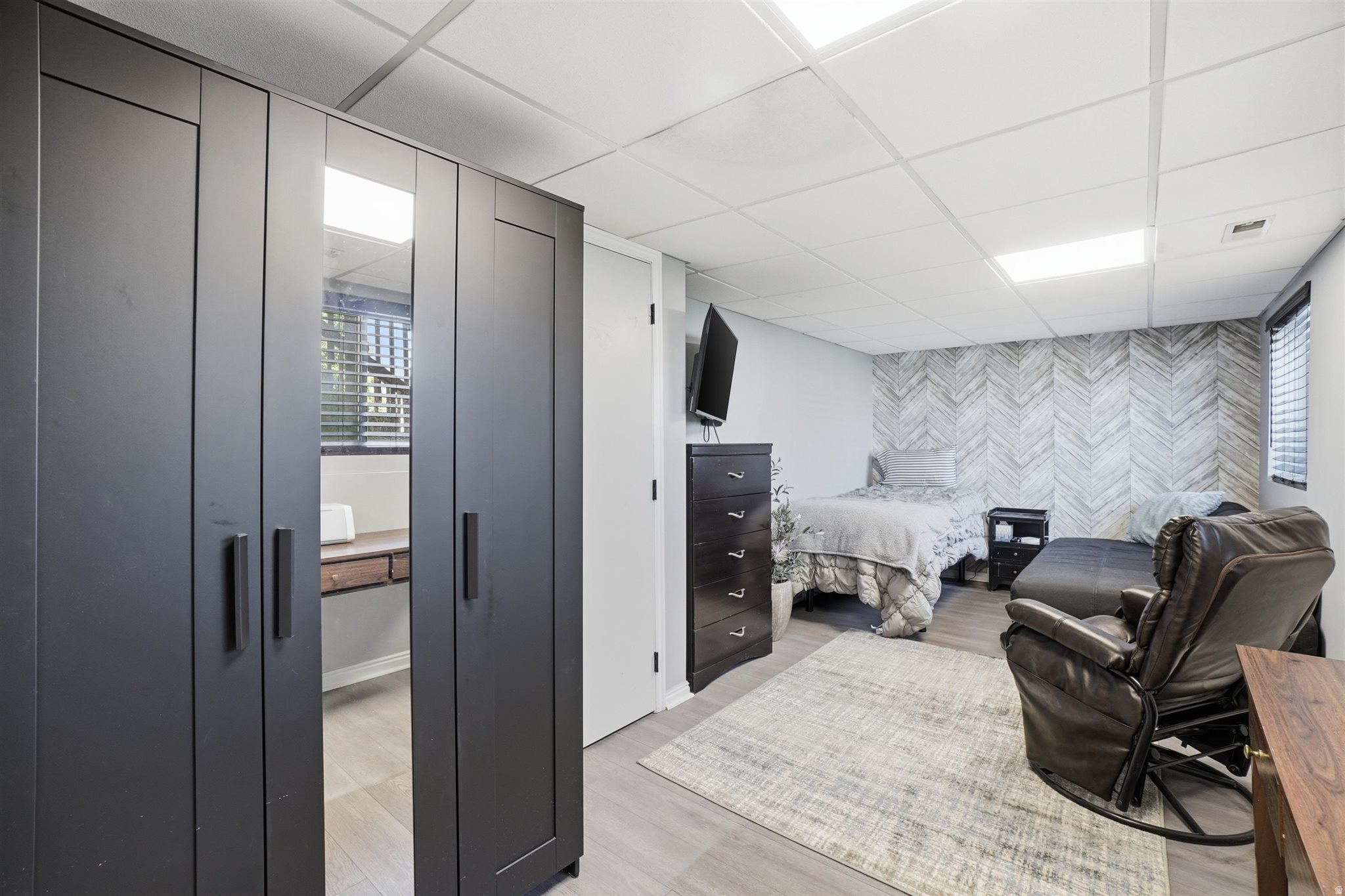 HOLMES PARK - Residential