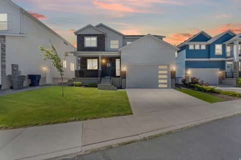 Homes For Sale - 234 E Ridgeline Way<br/> North Salt Lake, UT 84054