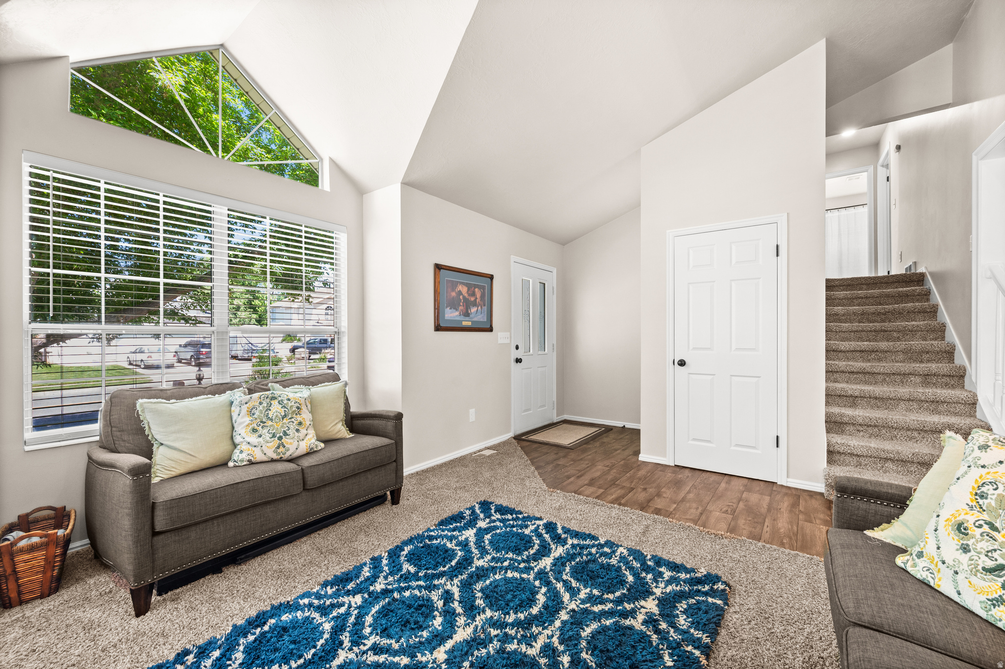 COUNTRY CREEK - Residential
