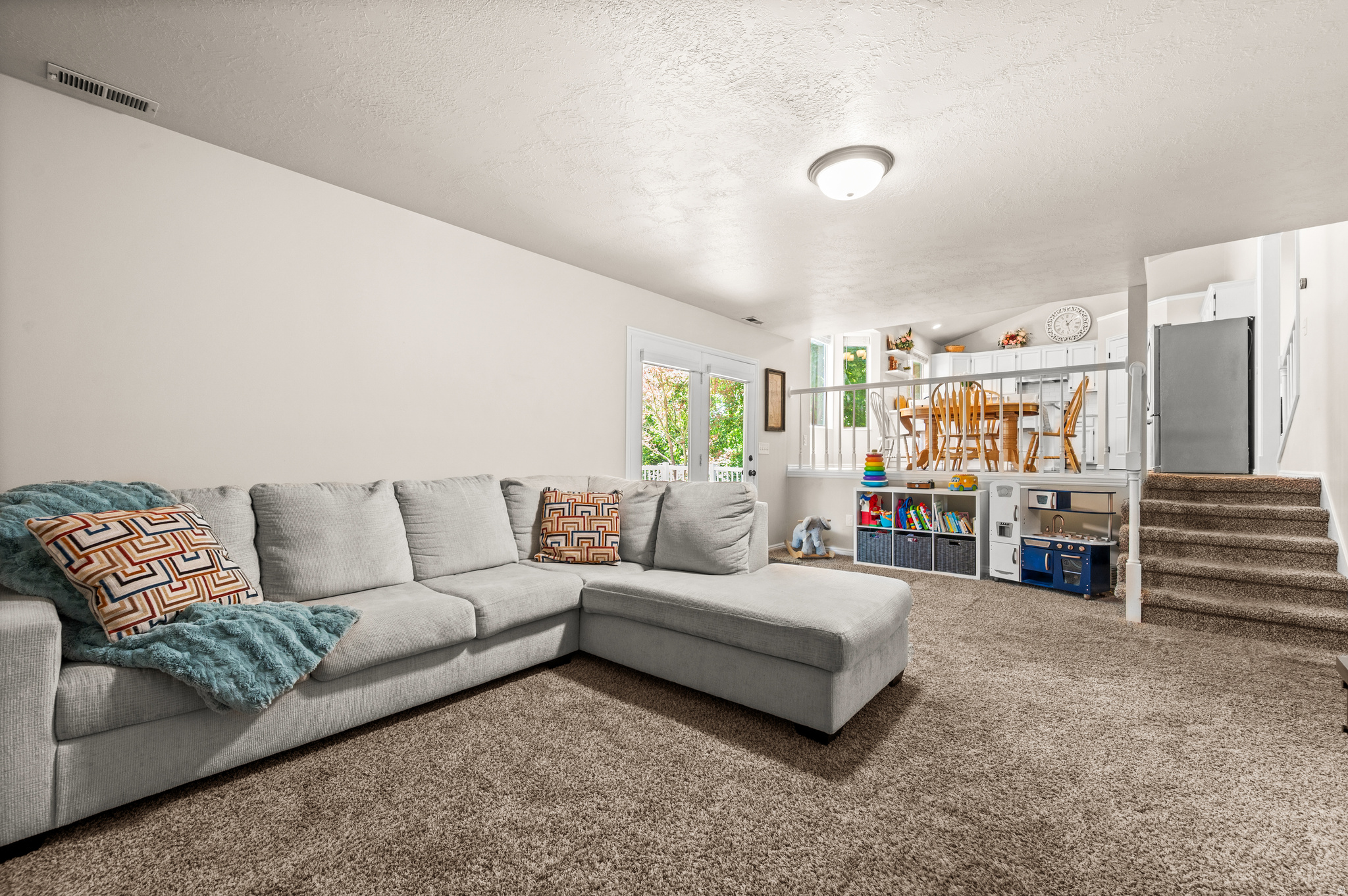 COUNTRY CREEK - Residential