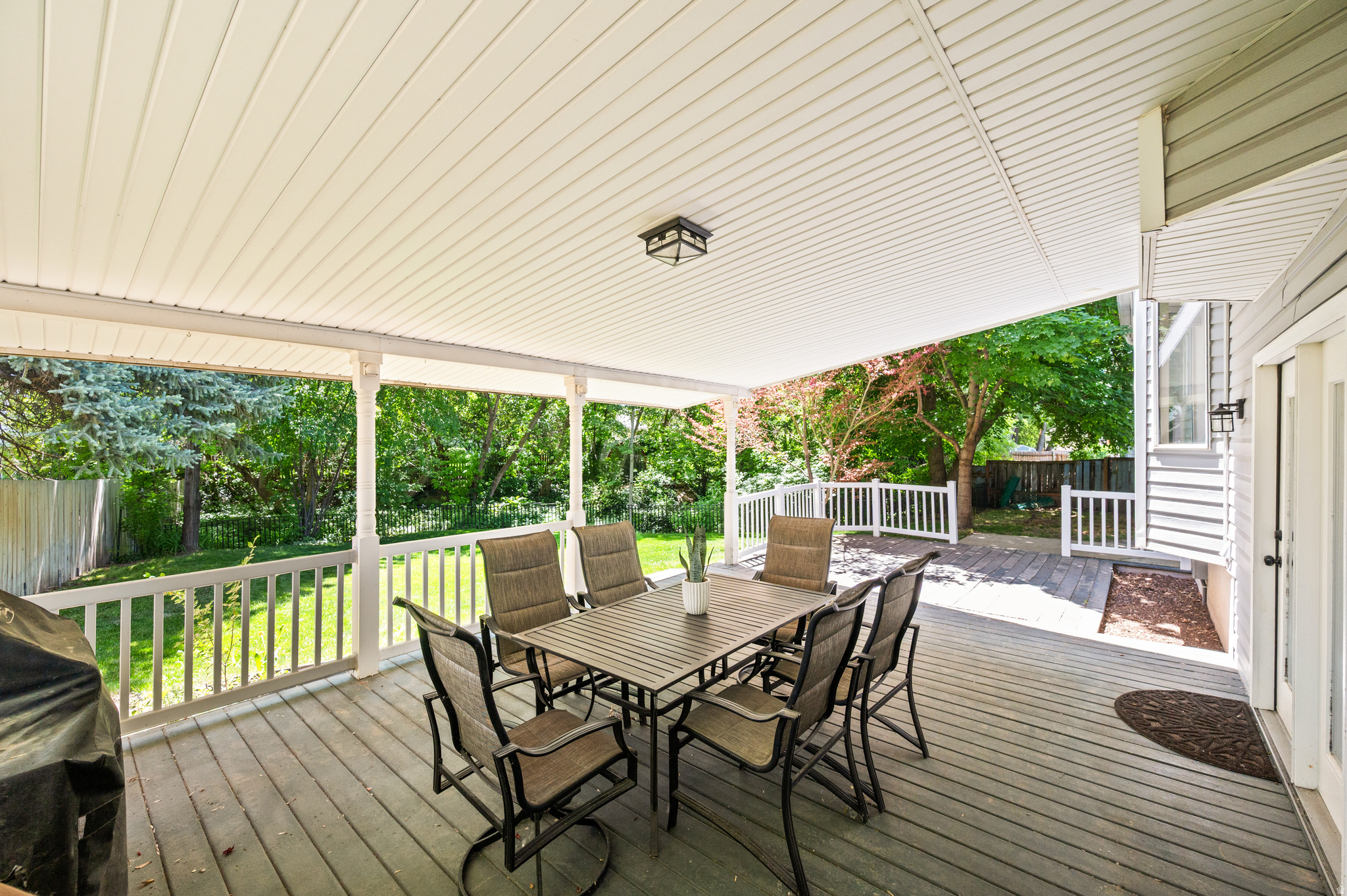 COUNTRY CREEK - Residential
