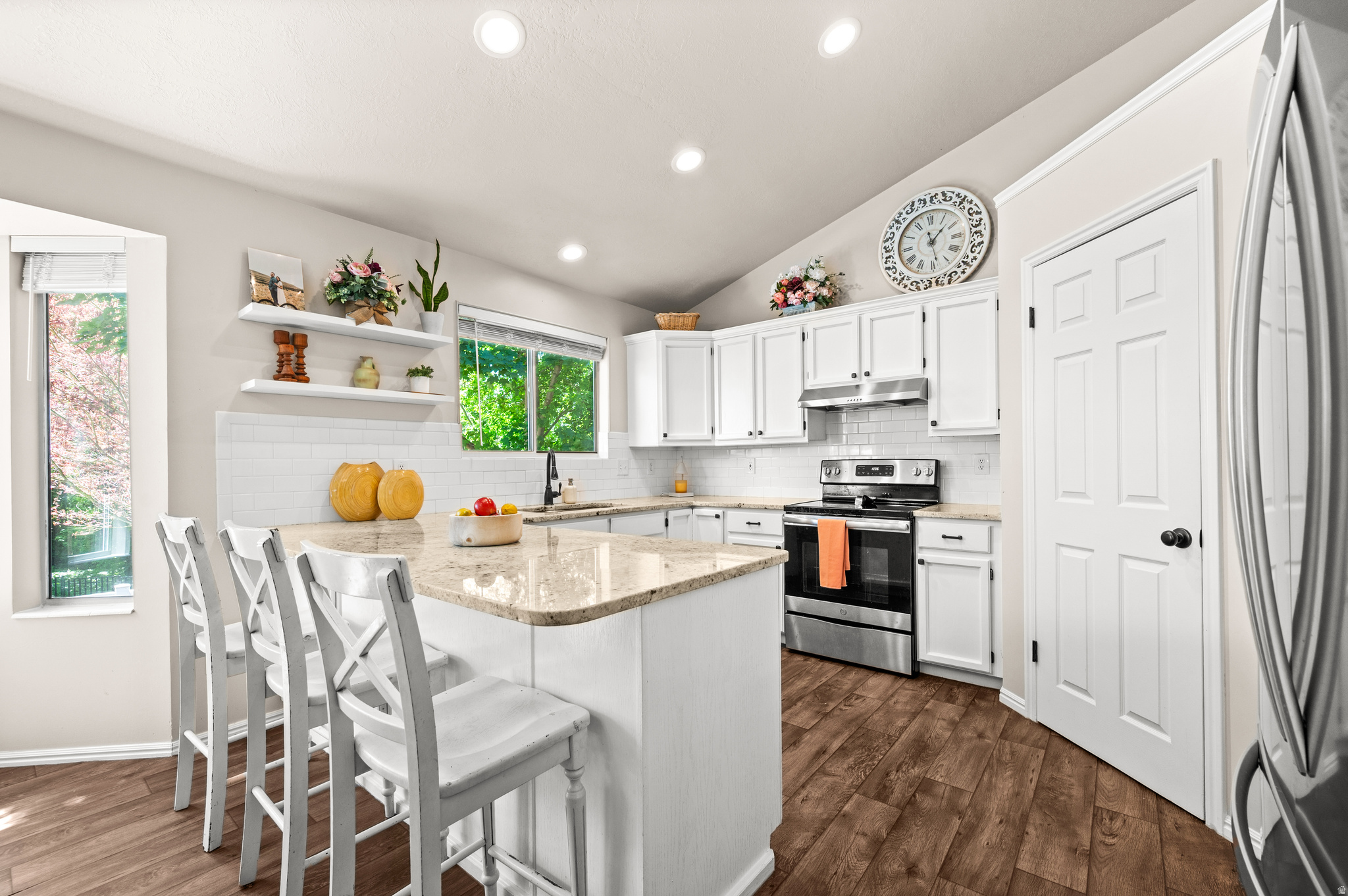 COUNTRY CREEK - Residential