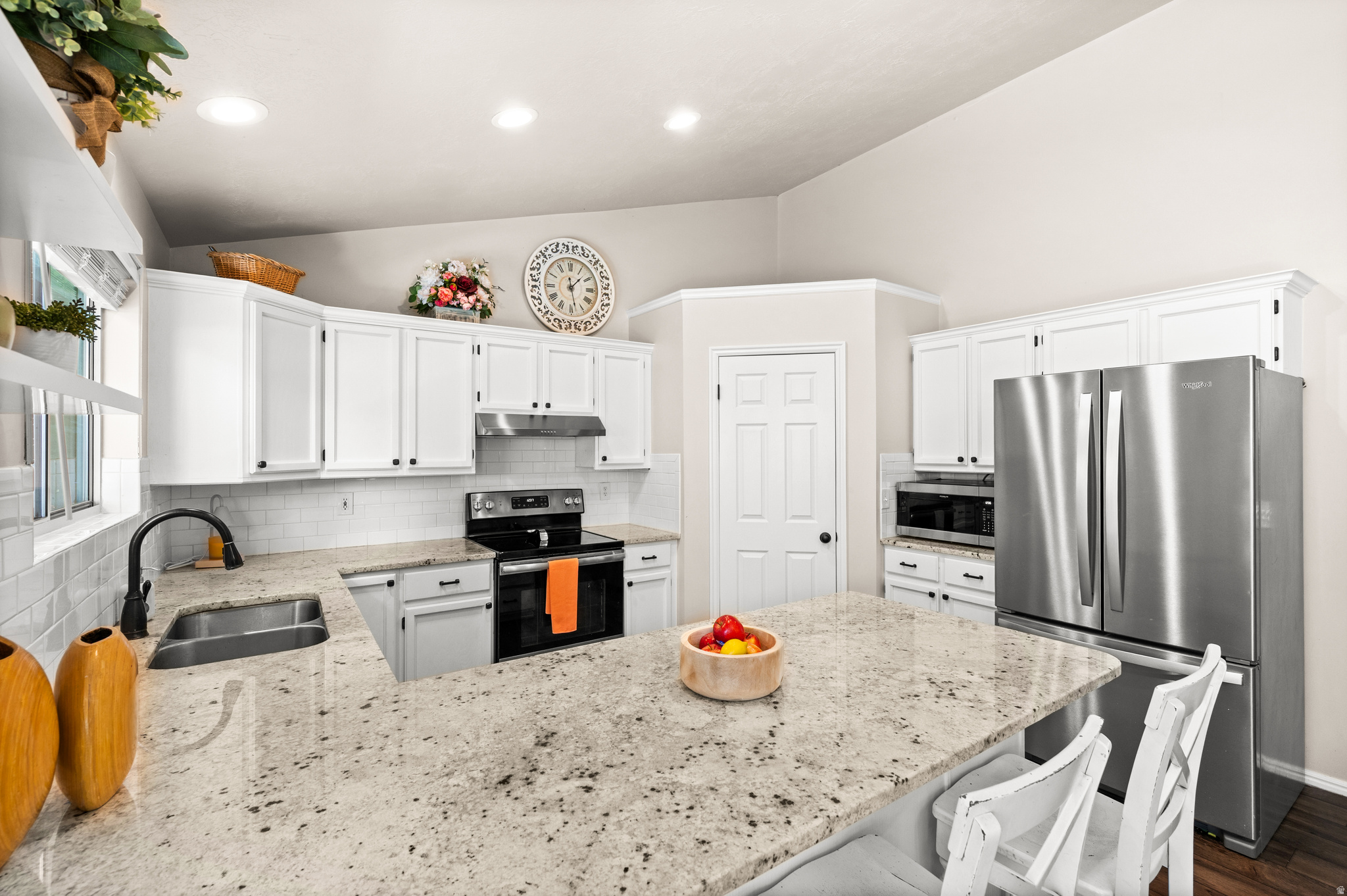 COUNTRY CREEK - Residential